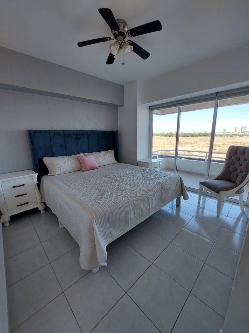 Three-Bedroom Premium Apartment with Balcony photo 3
