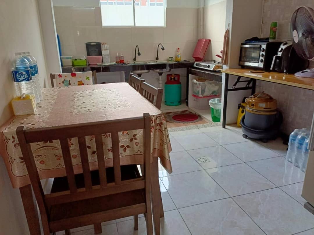 One-Bedroom House photo 2