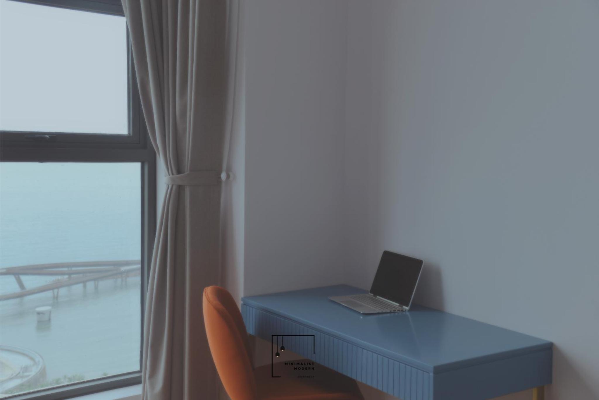 One-Bedroom Apartment - Photo 2