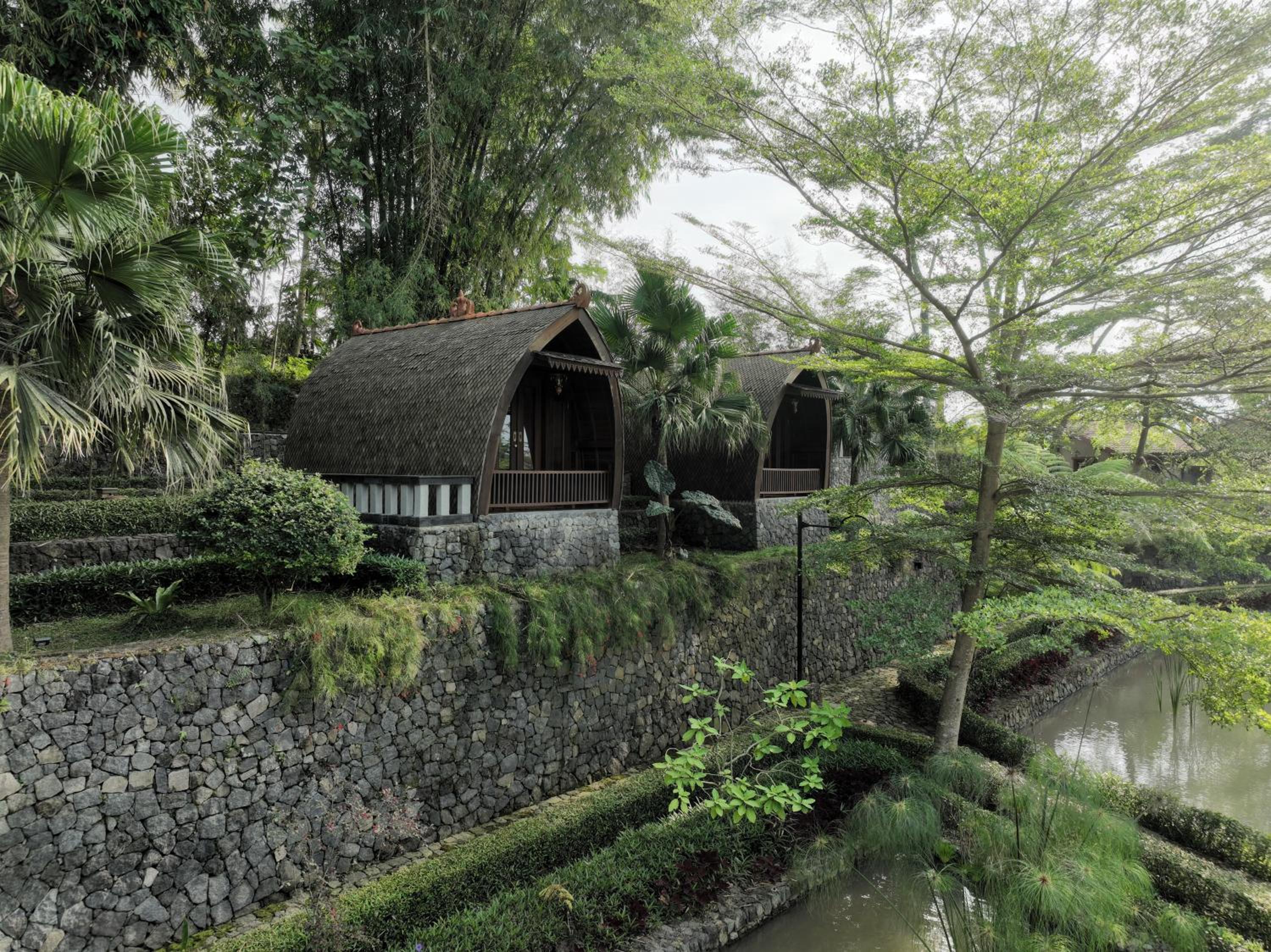 Villa photo 2