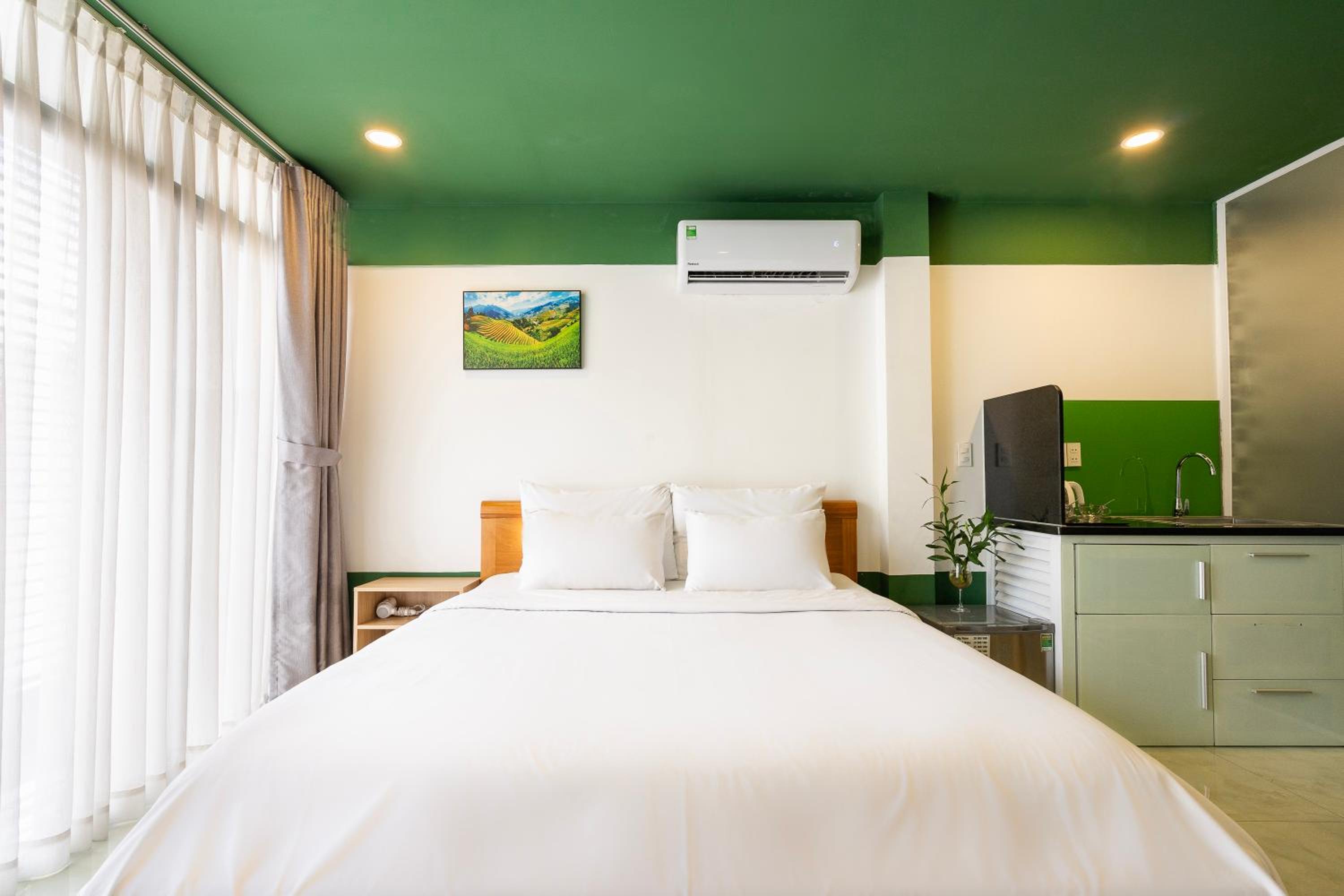 King Room With Balcony