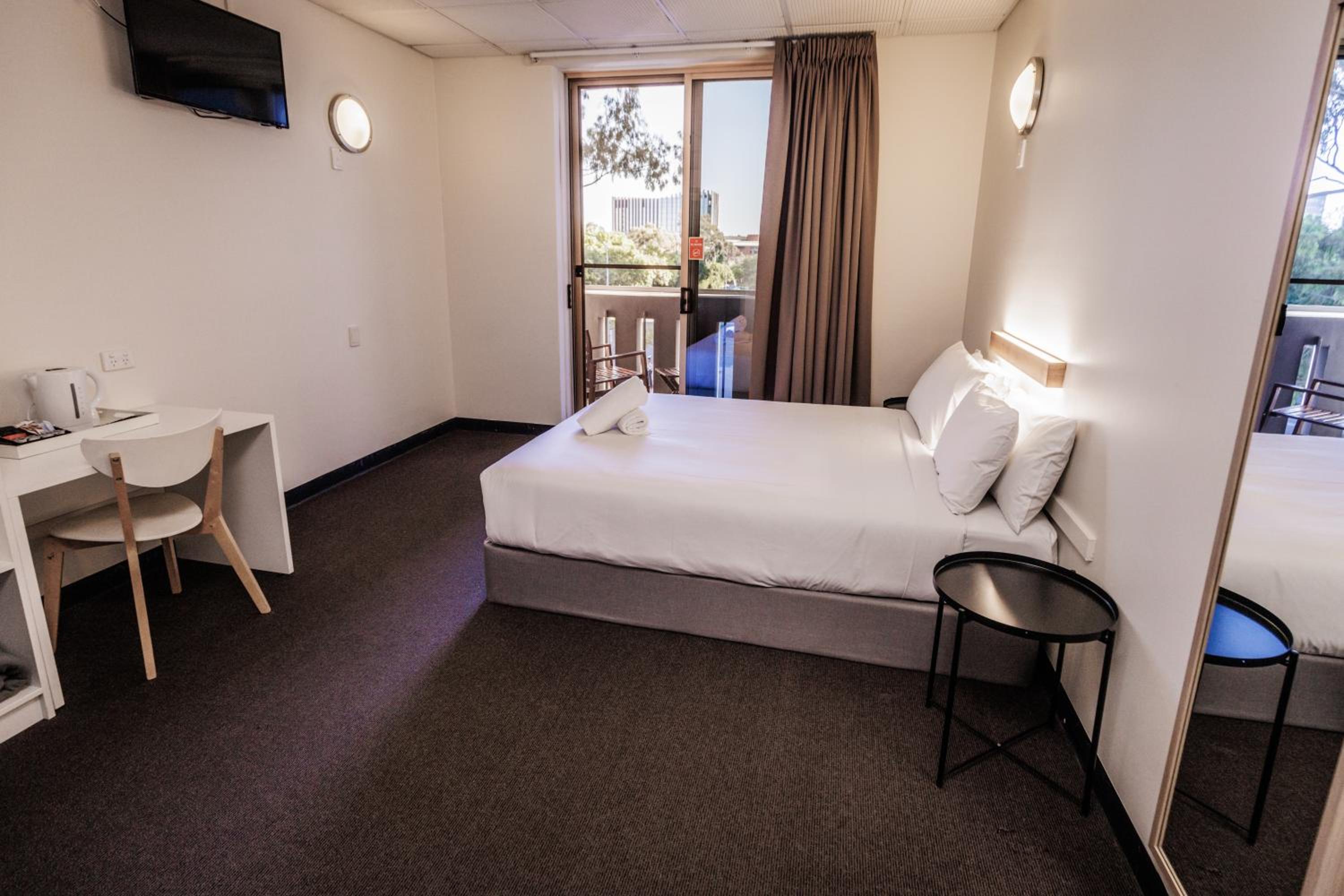 Queen Ensuite Balcony