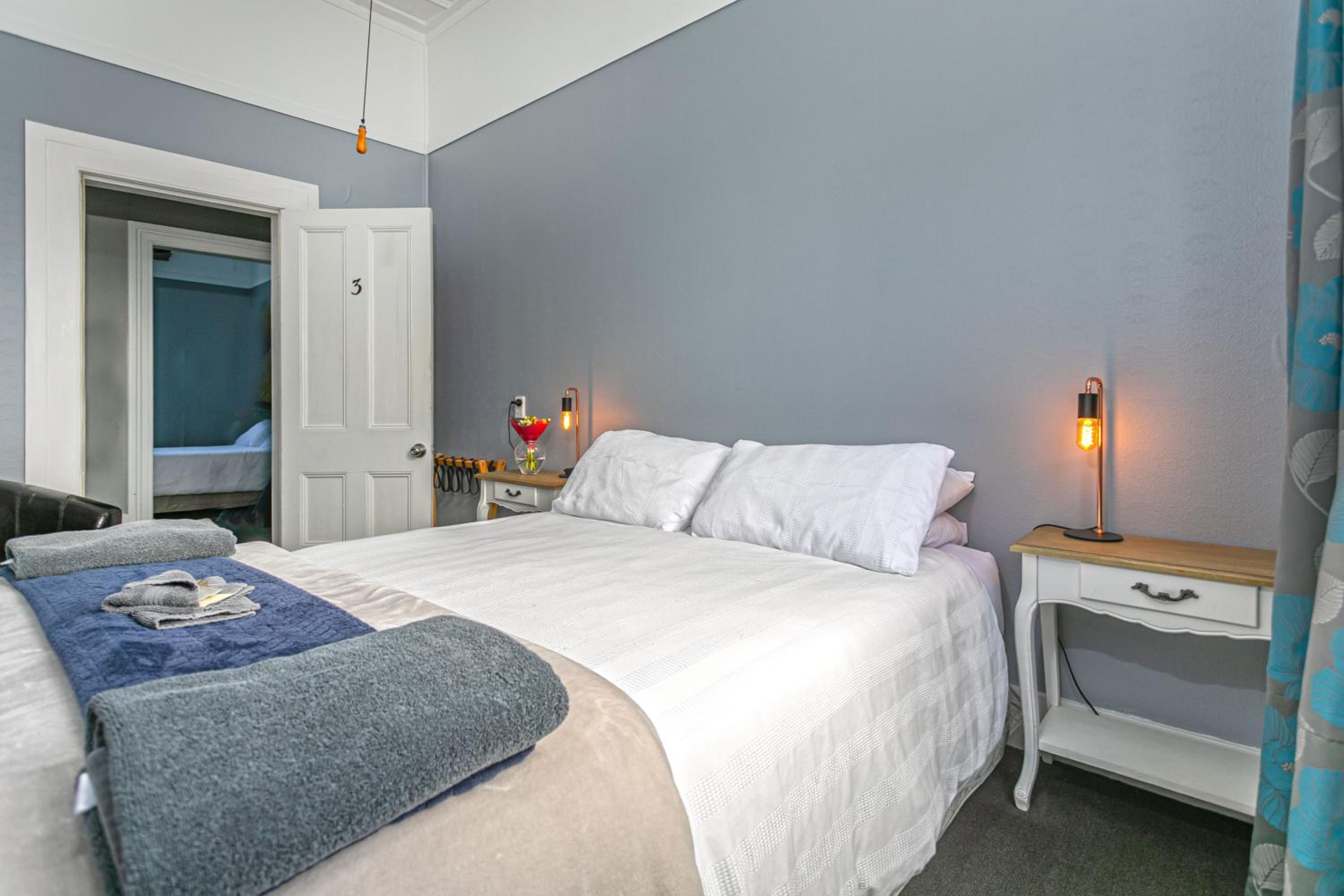 Queen Room - Photo 8