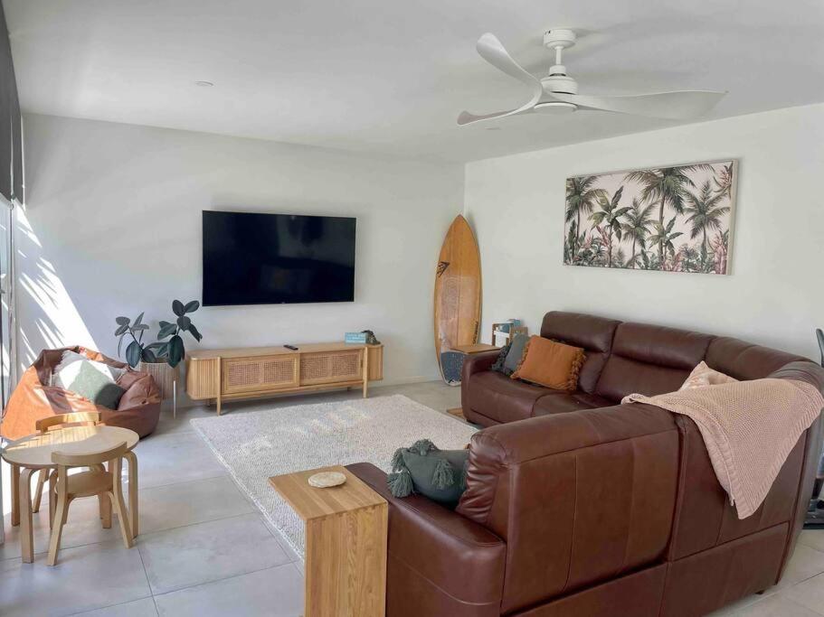 Three-Bedroom Apartment photo 3