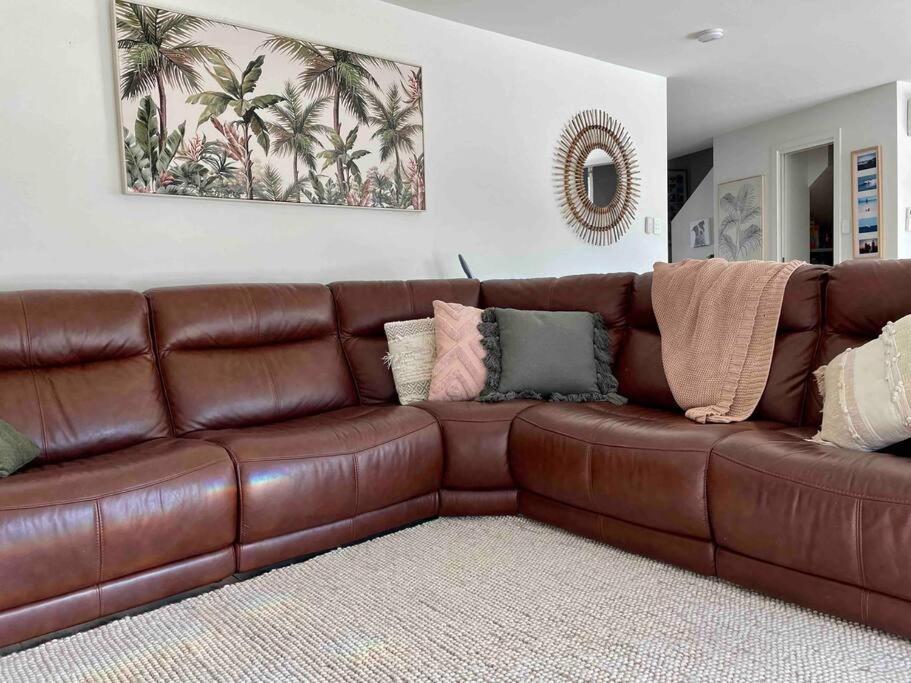 Three-Bedroom Apartment photo 2