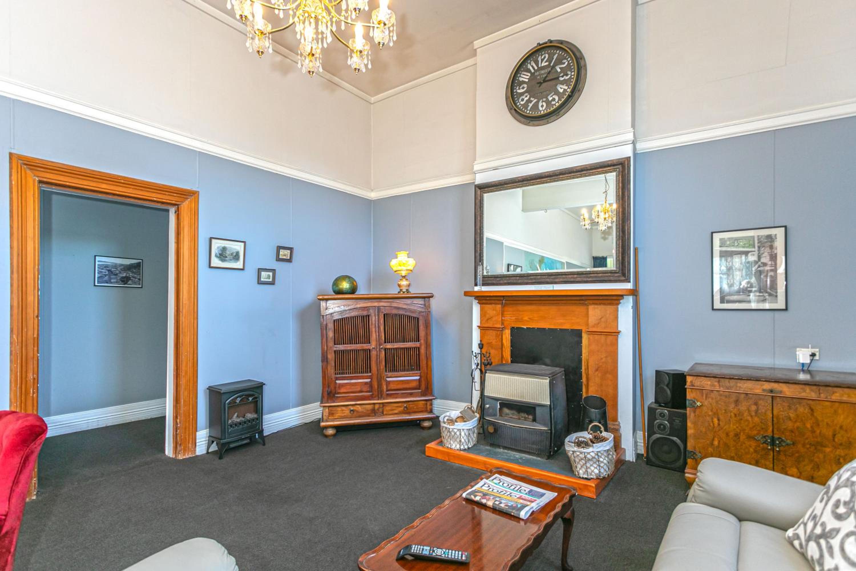 Family Room - Photo 9