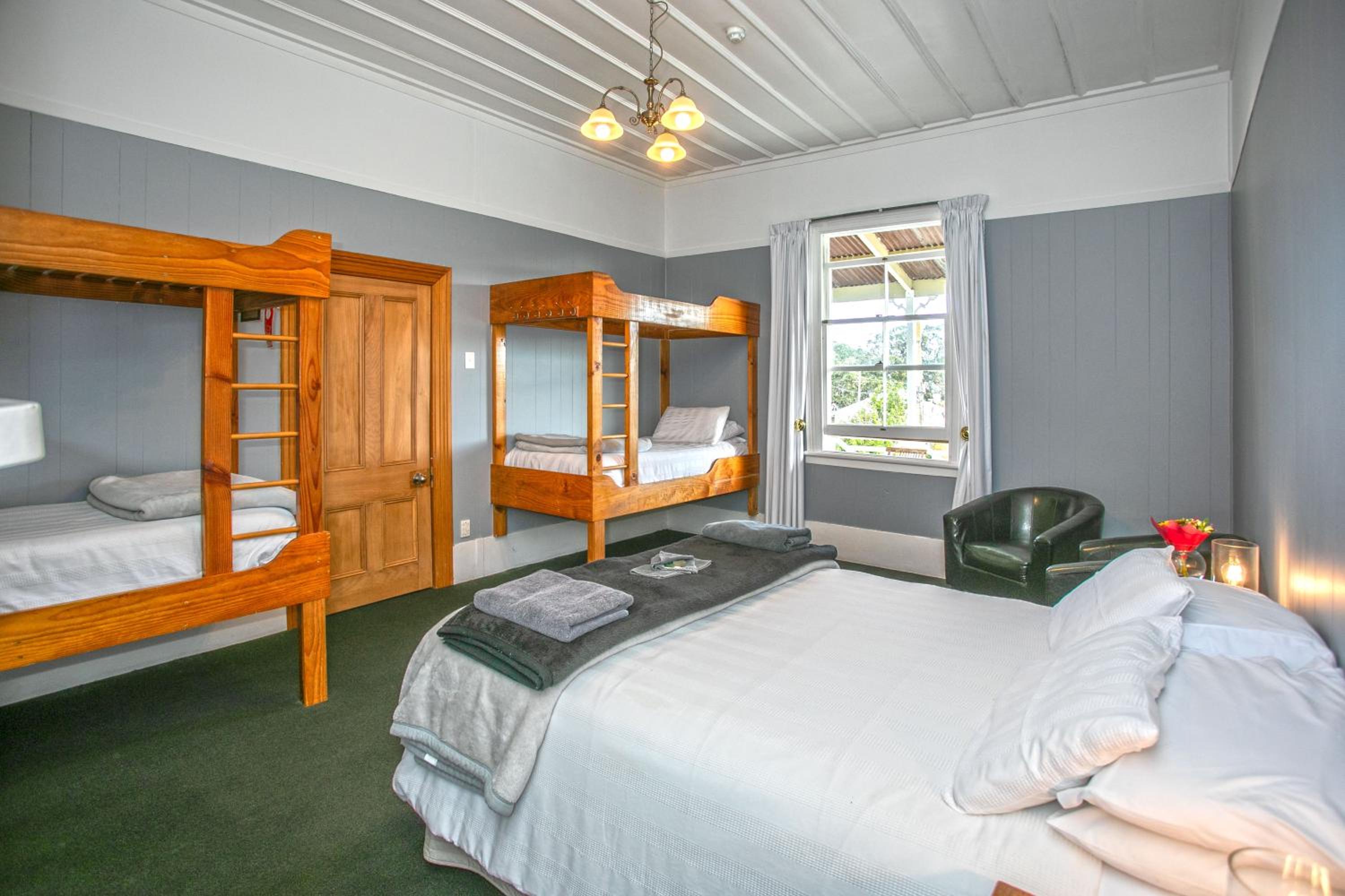 Family Room - Photo 14