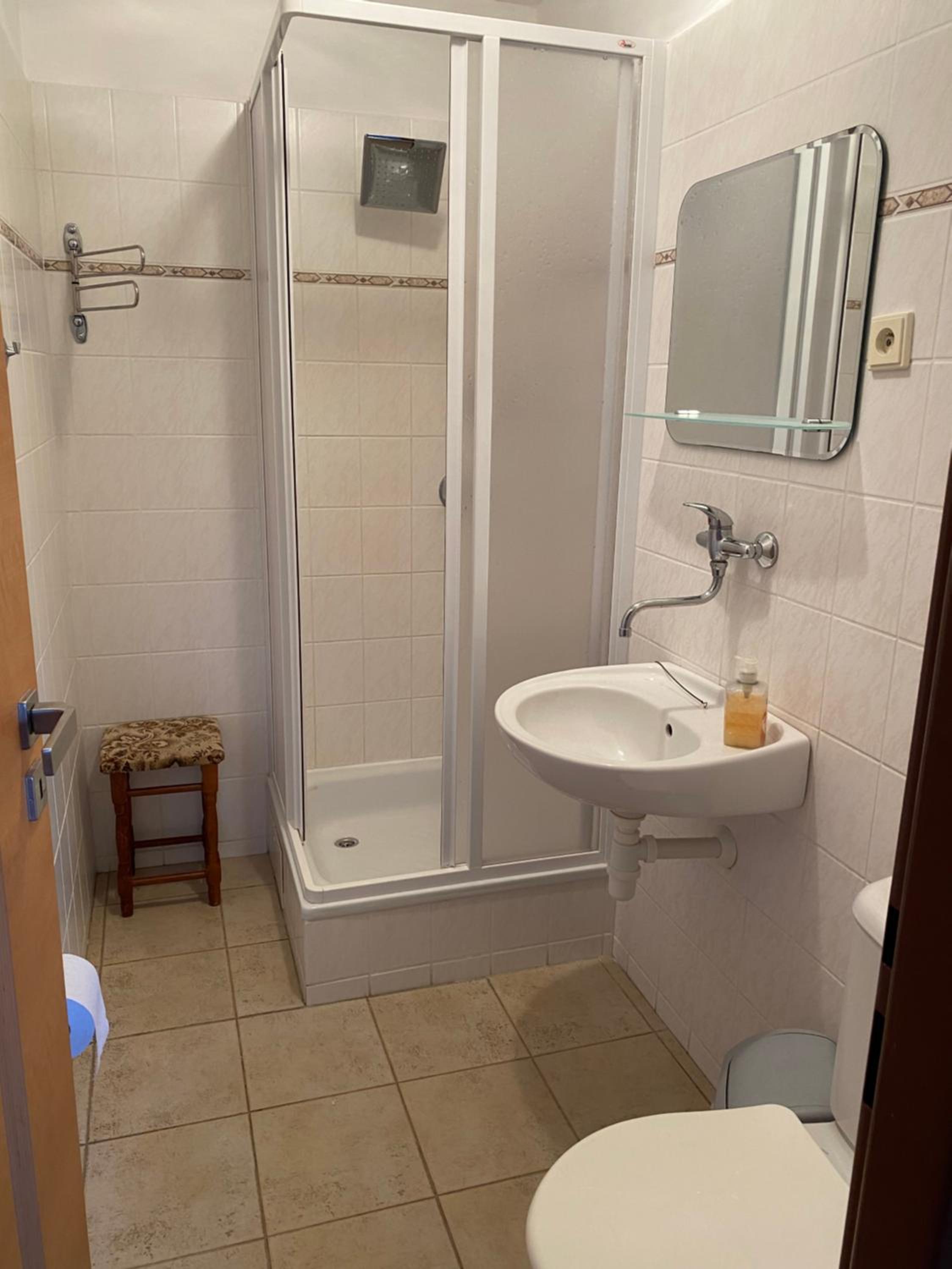 Twin Room with Bathroom photo 3