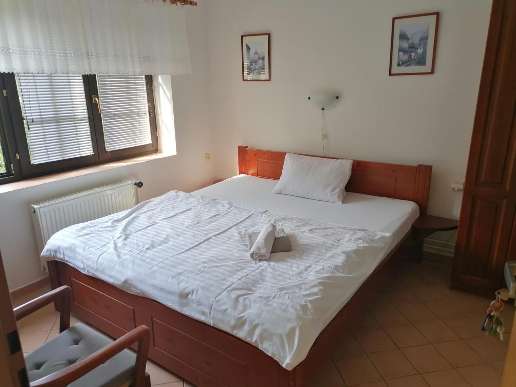 Double Room with Private Bathroom photo 2