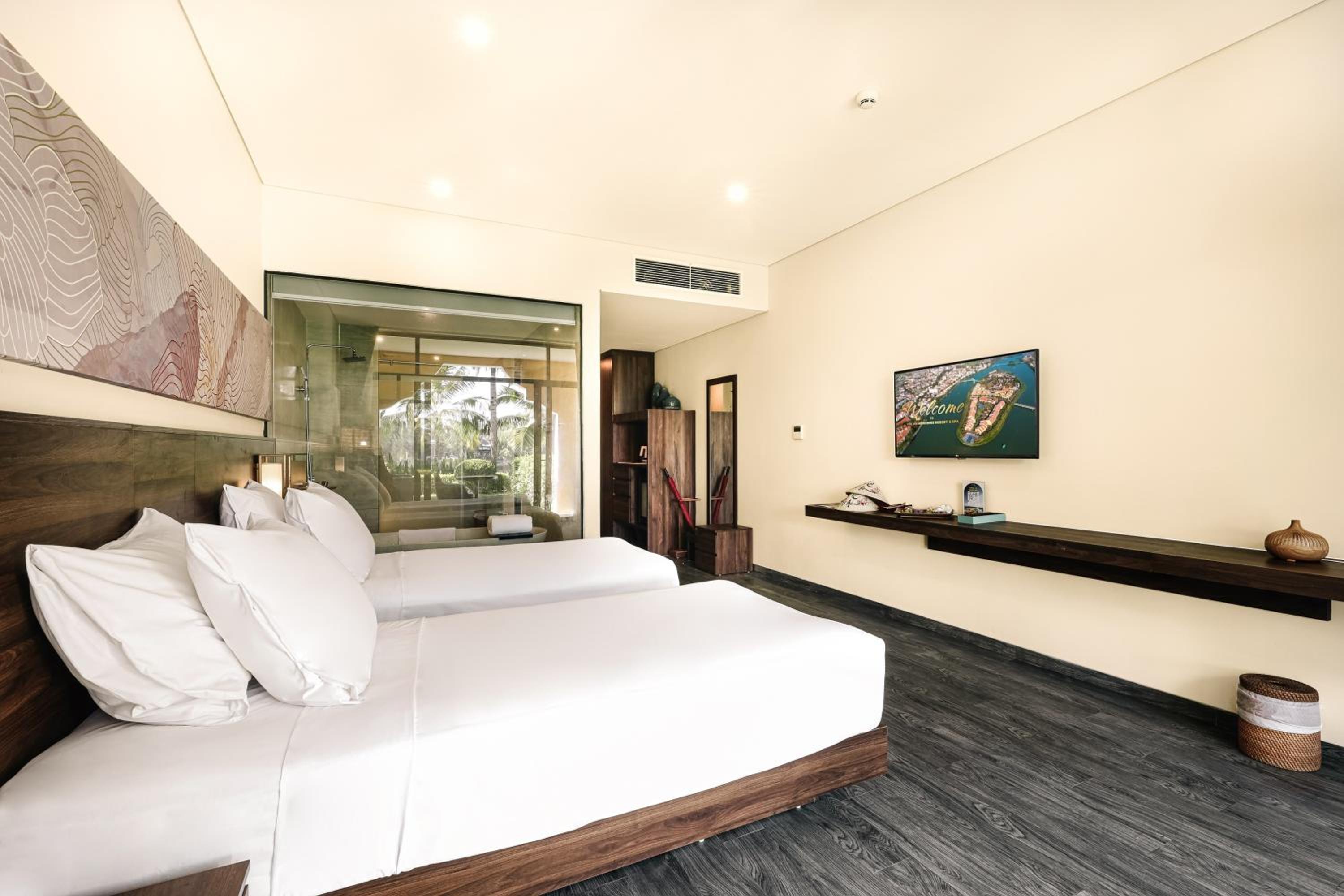 Premier Twin Room with River View - Photo 15