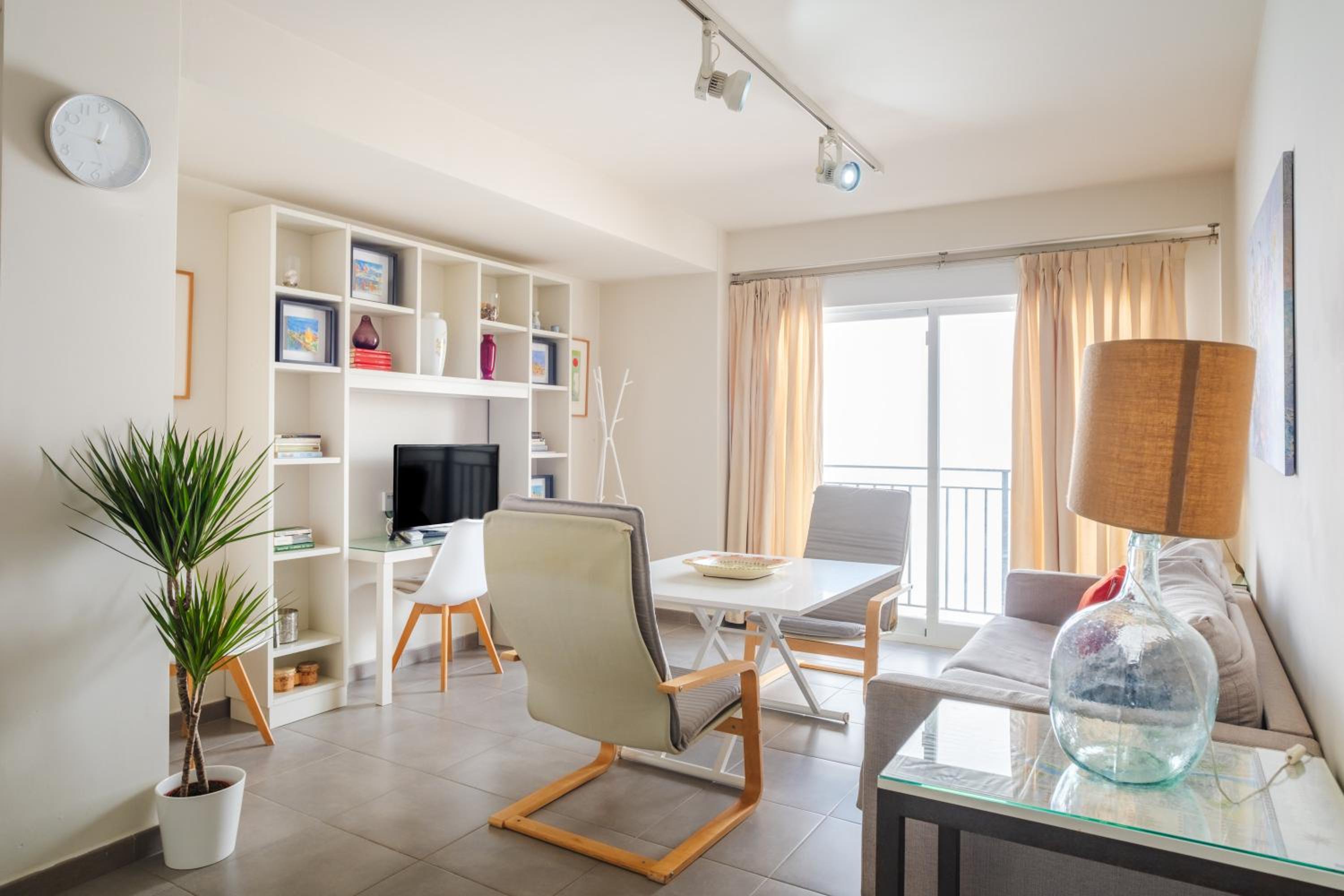 Apartamento de un dormitorio superior con balcón
