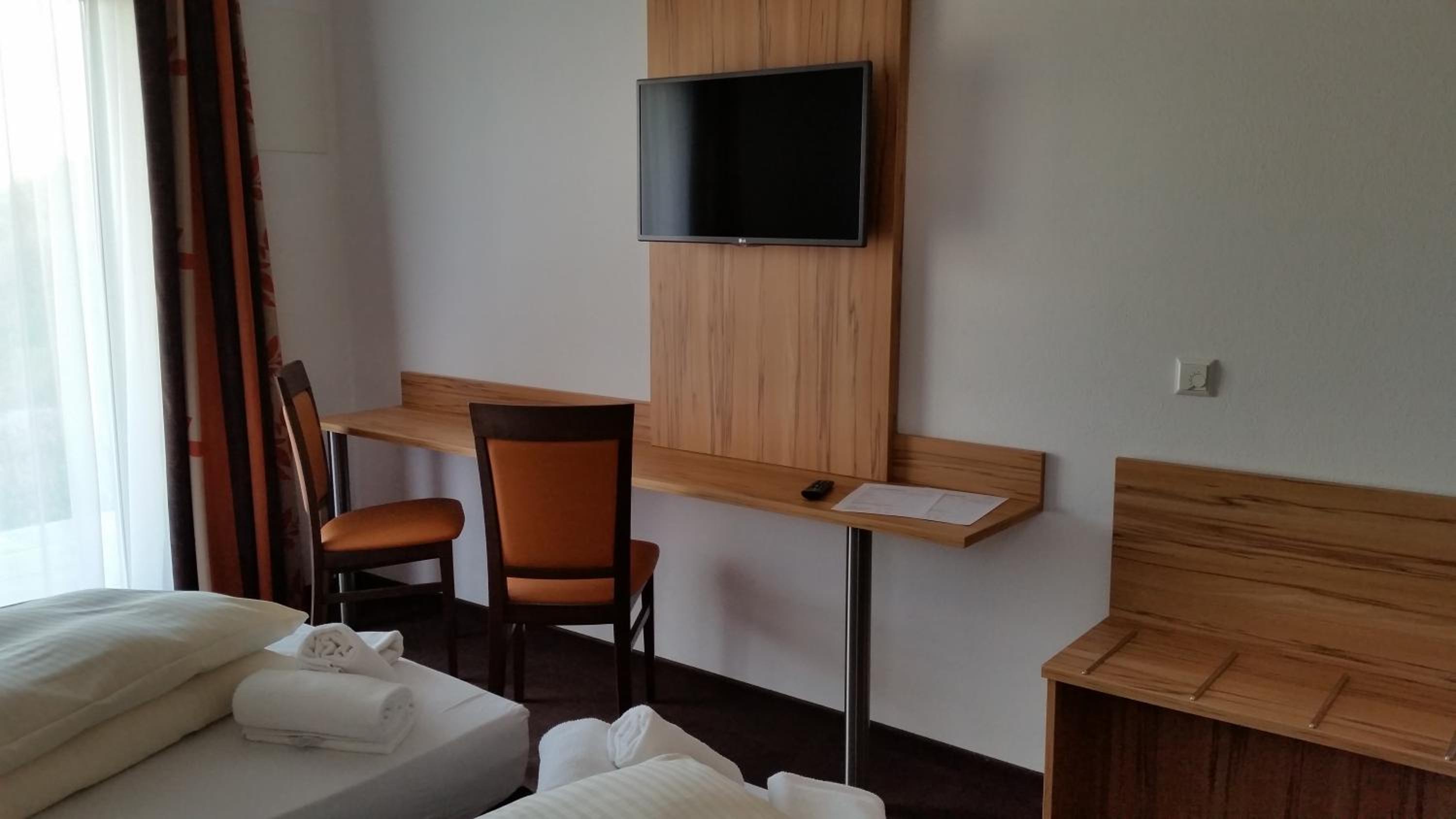 Budget Single Room photo 3