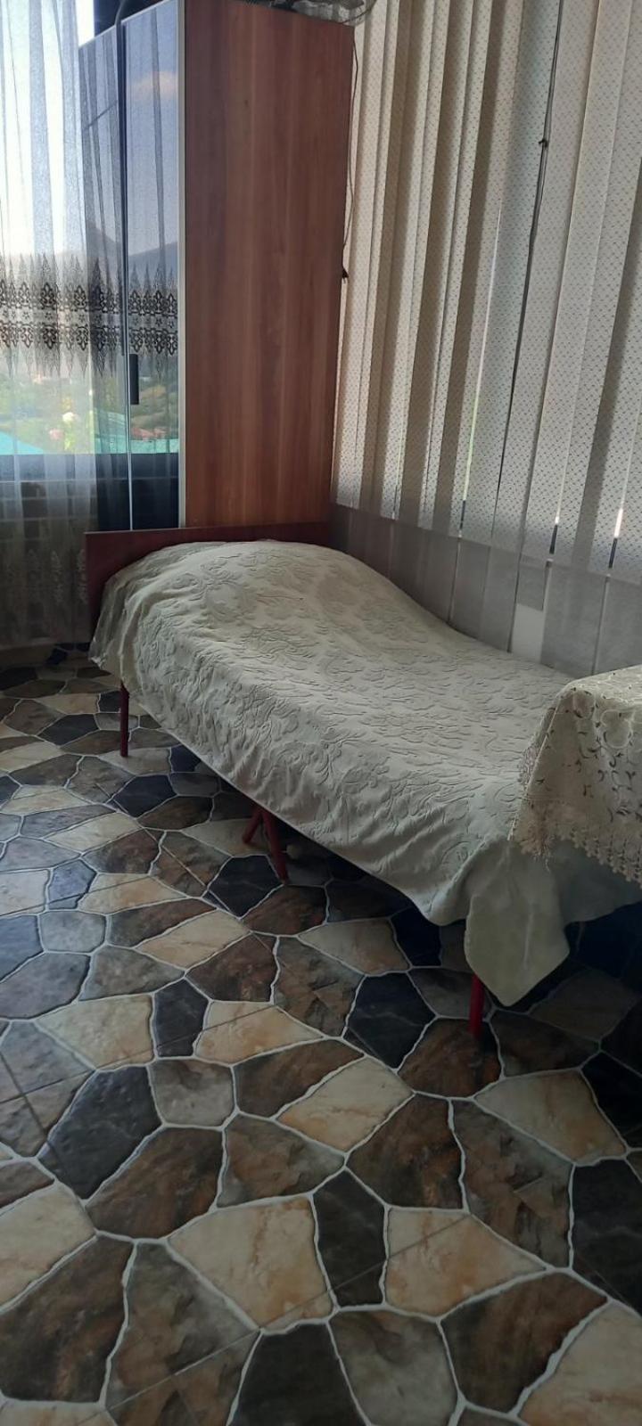 一卧室房屋