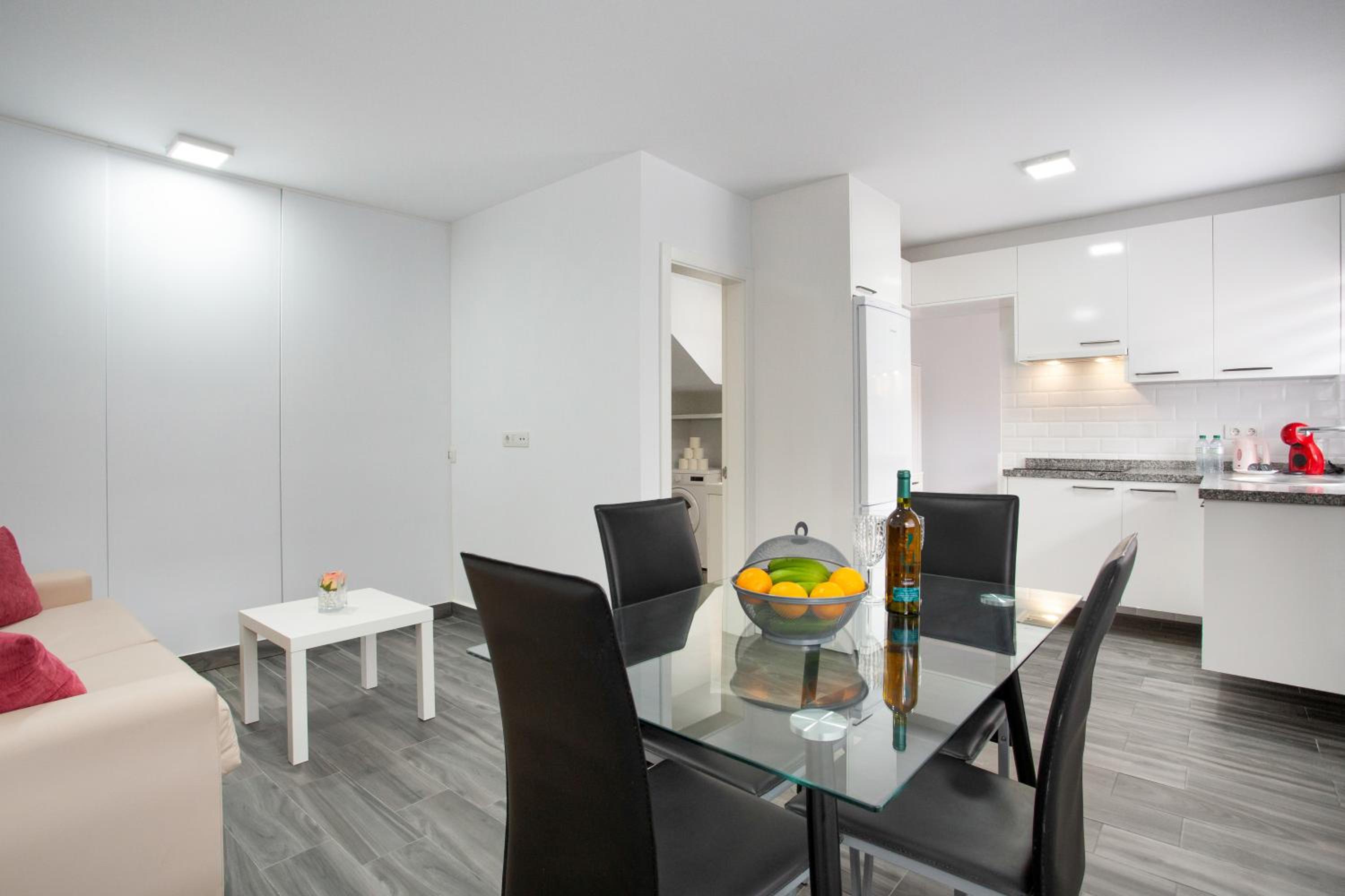 One-Bedroom House photo 3