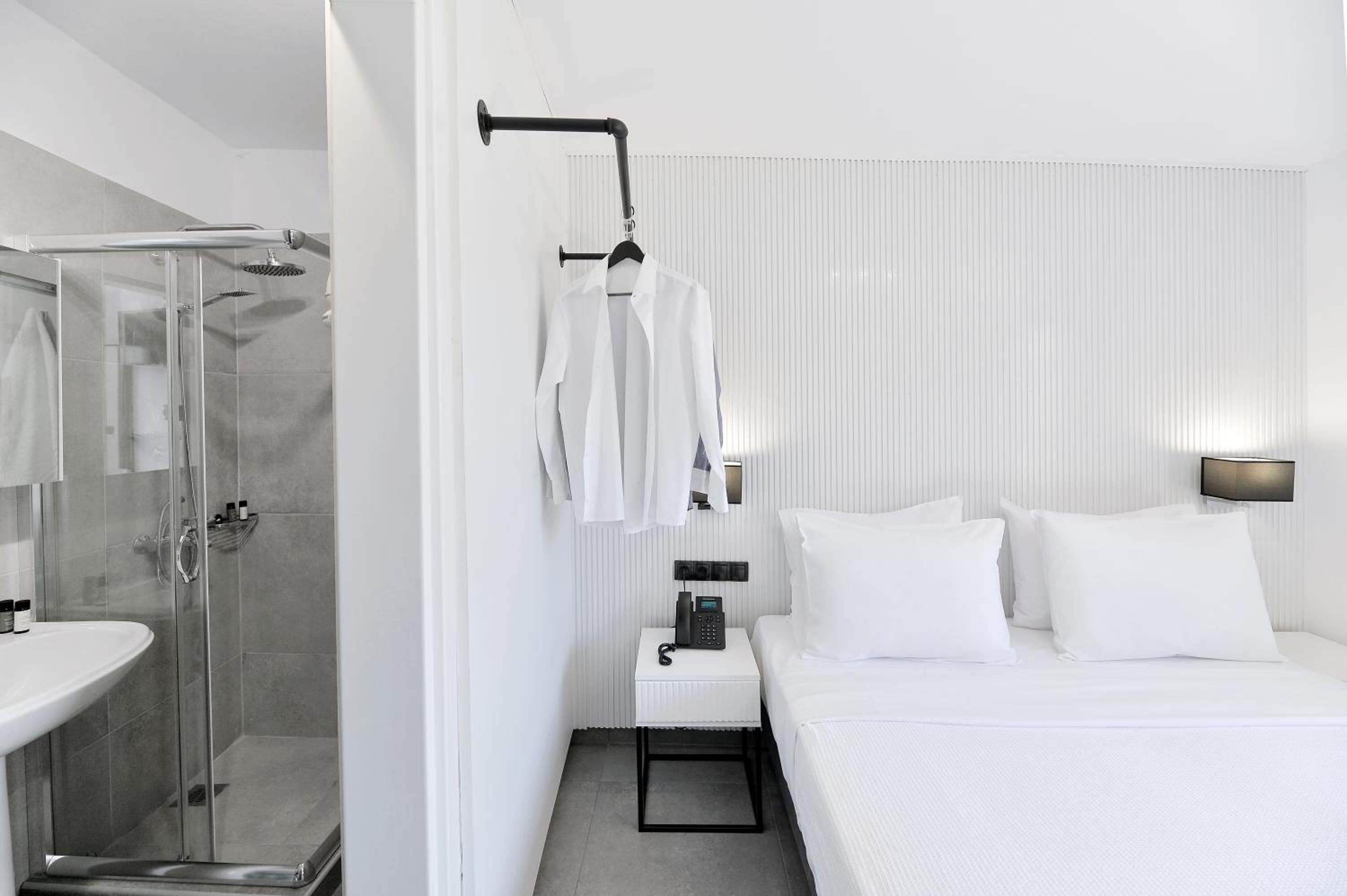 Budget Double Room photo 1