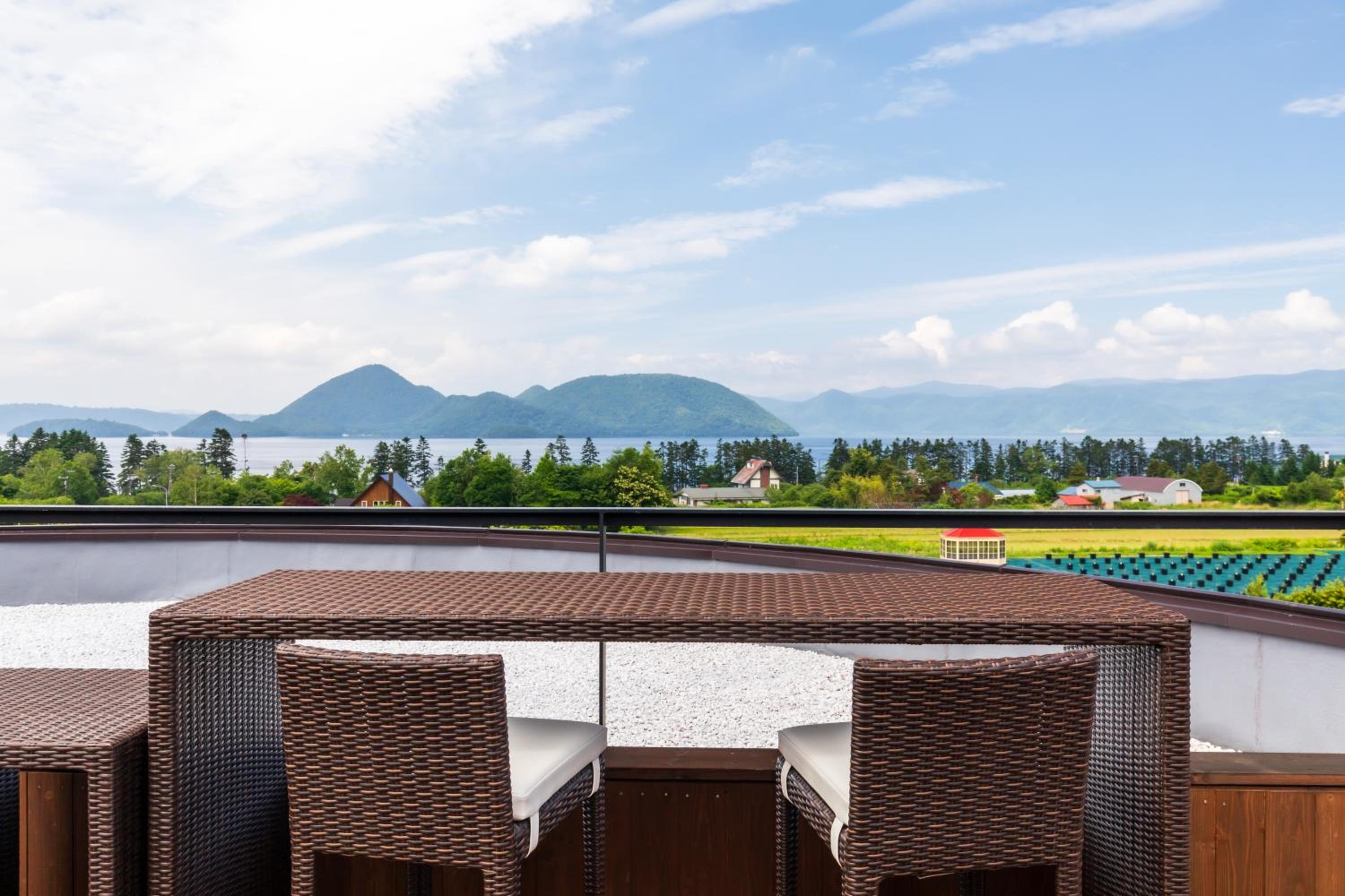 Room with Tatami Area & Onsen Open Air Bath-Lake View-West Wing - Non-Smoking- Premium French Dinner & Buffet Breakfast - Photo 13