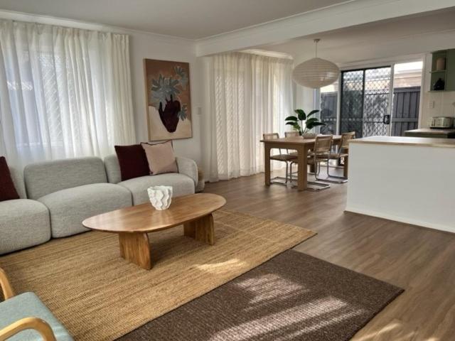 Three-Bedroom Apartment photo 1