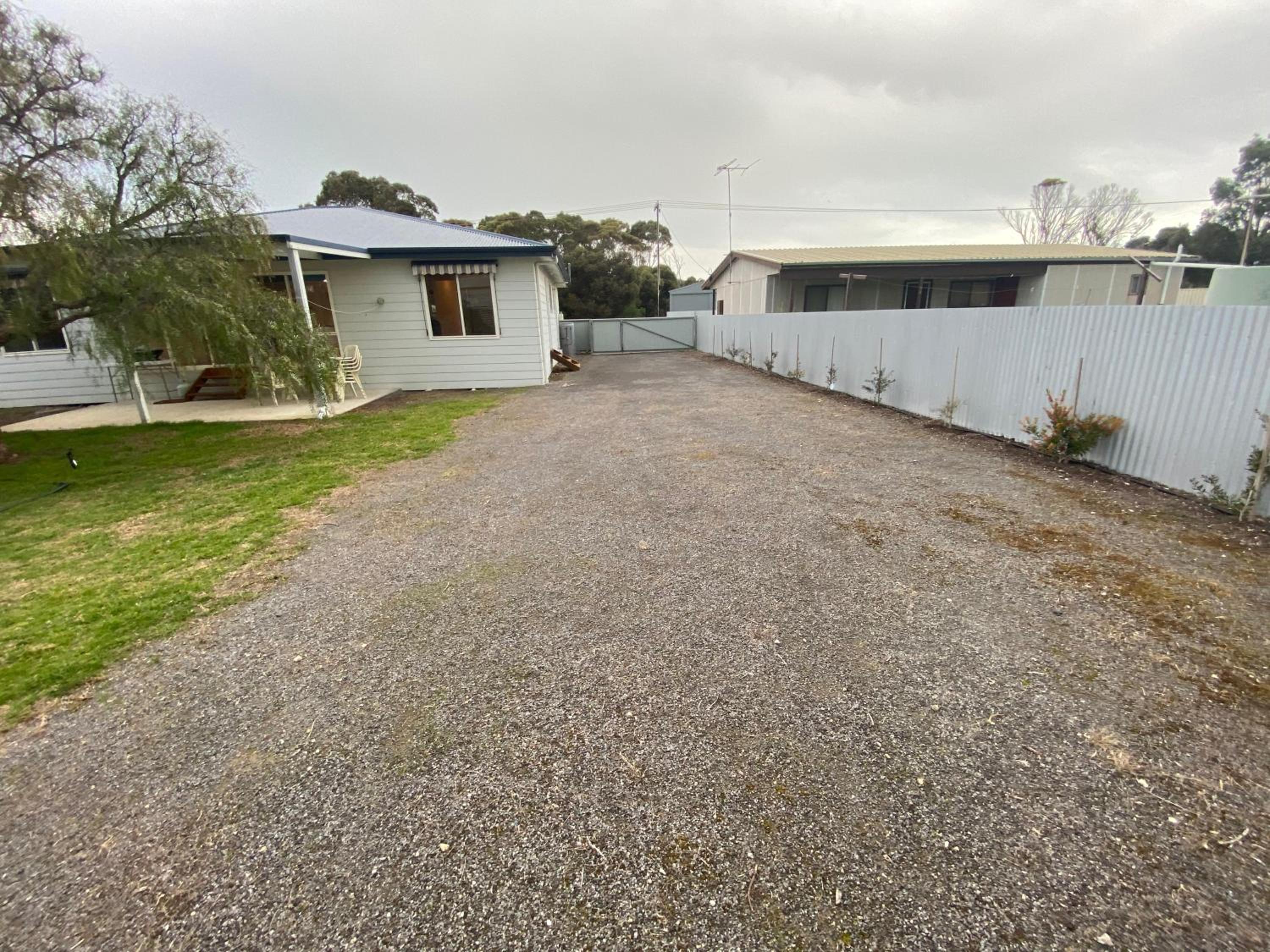Three-Bedroom Holiday Home  photo 3
