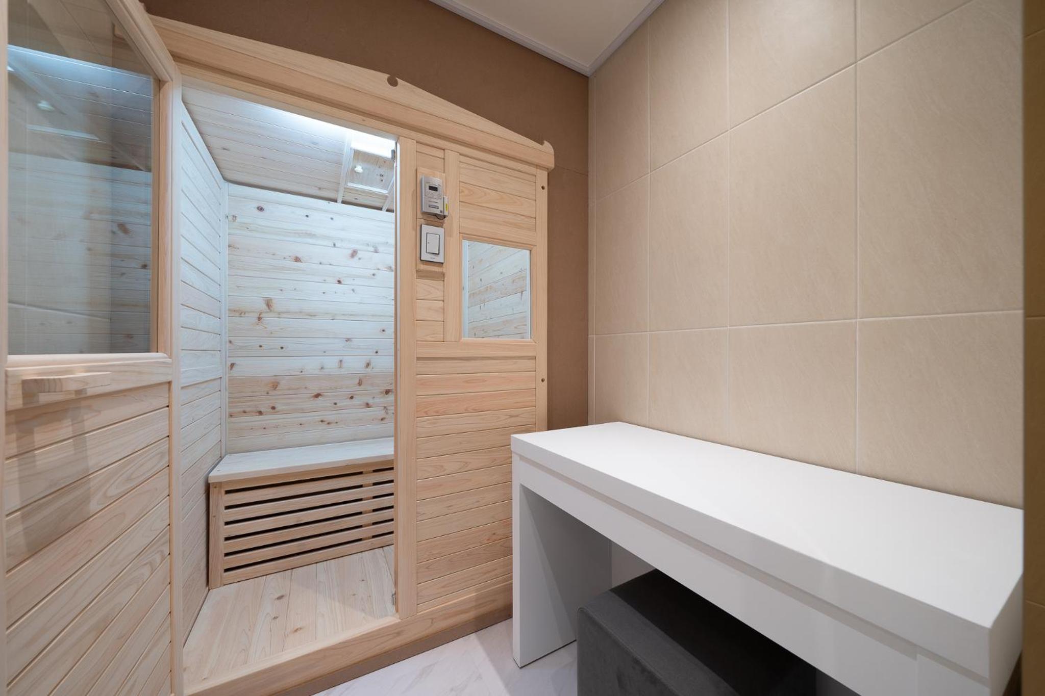 Suite with Sauna - Photo 4