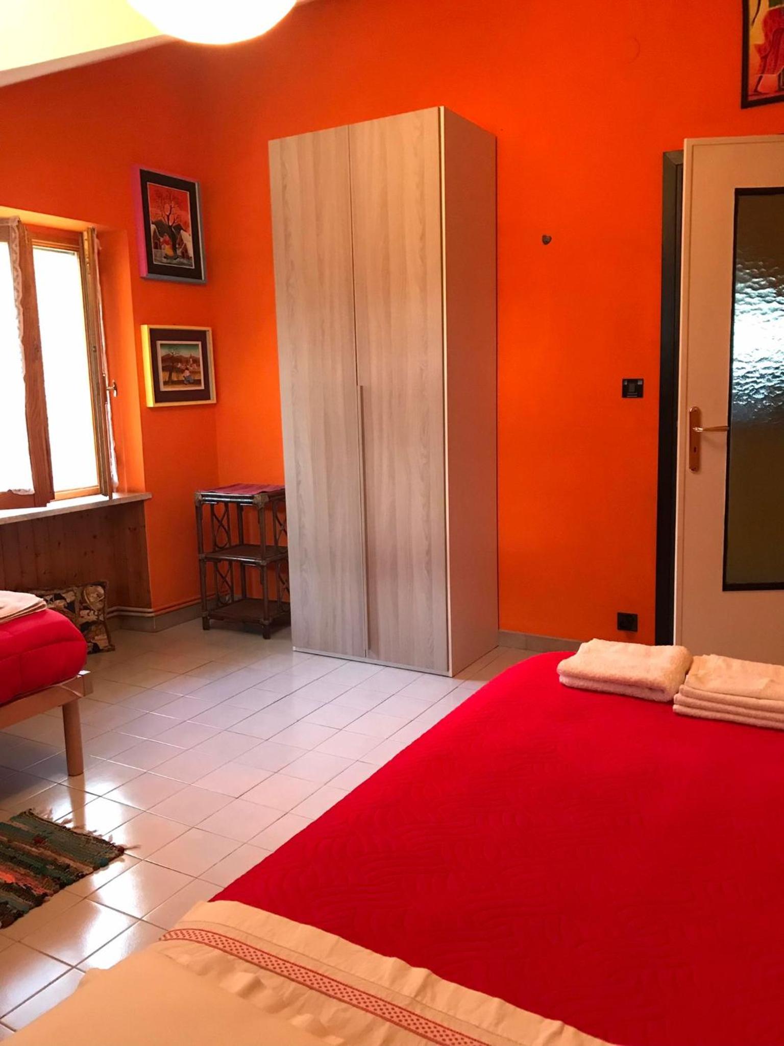Two-Bedroom Apartment - Photo 3