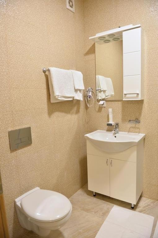 Double Room with Balcony (2 Adults + 1 Child) photo 1