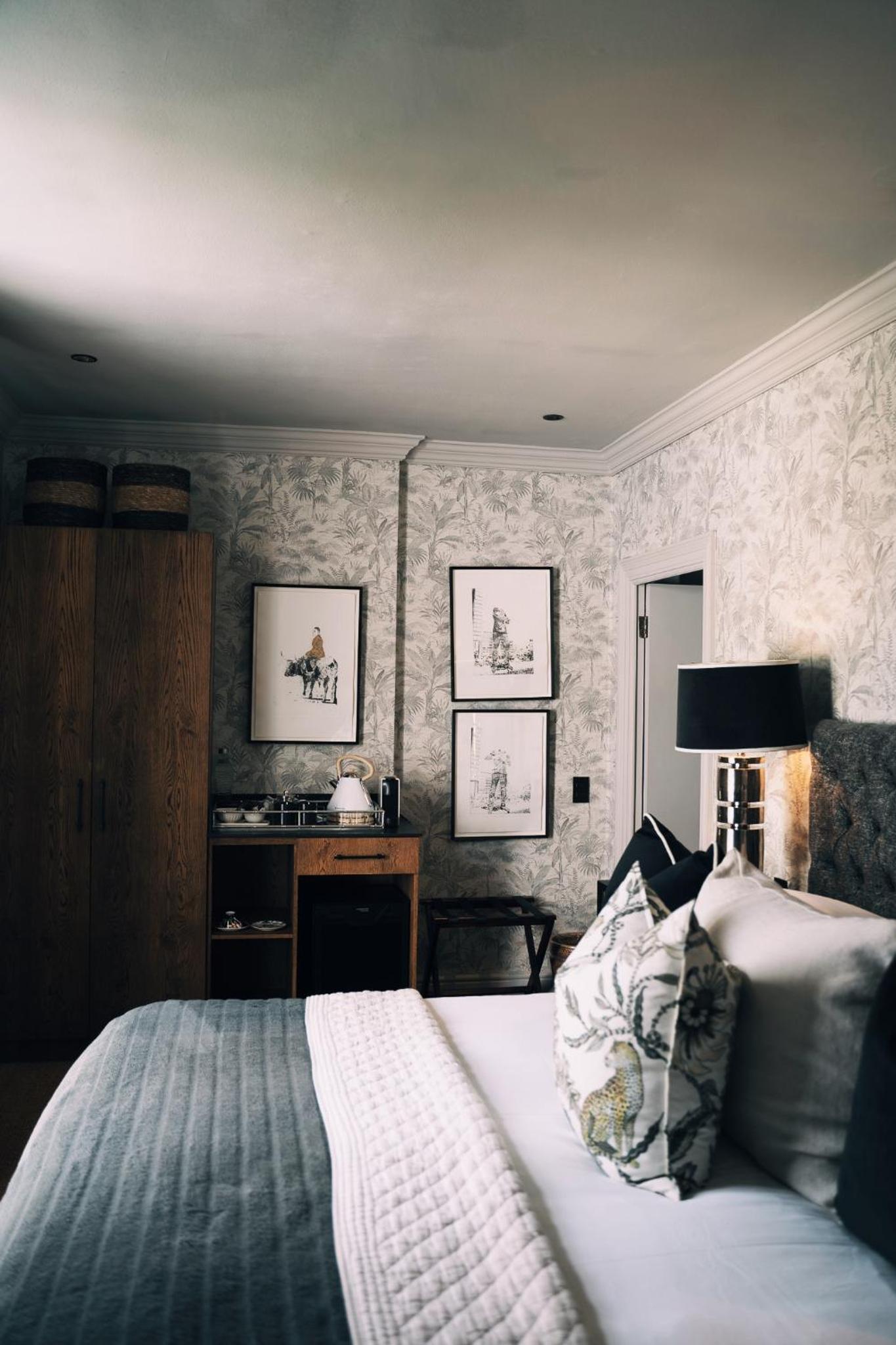 Deluxe Double or Twin Room - Photo 1