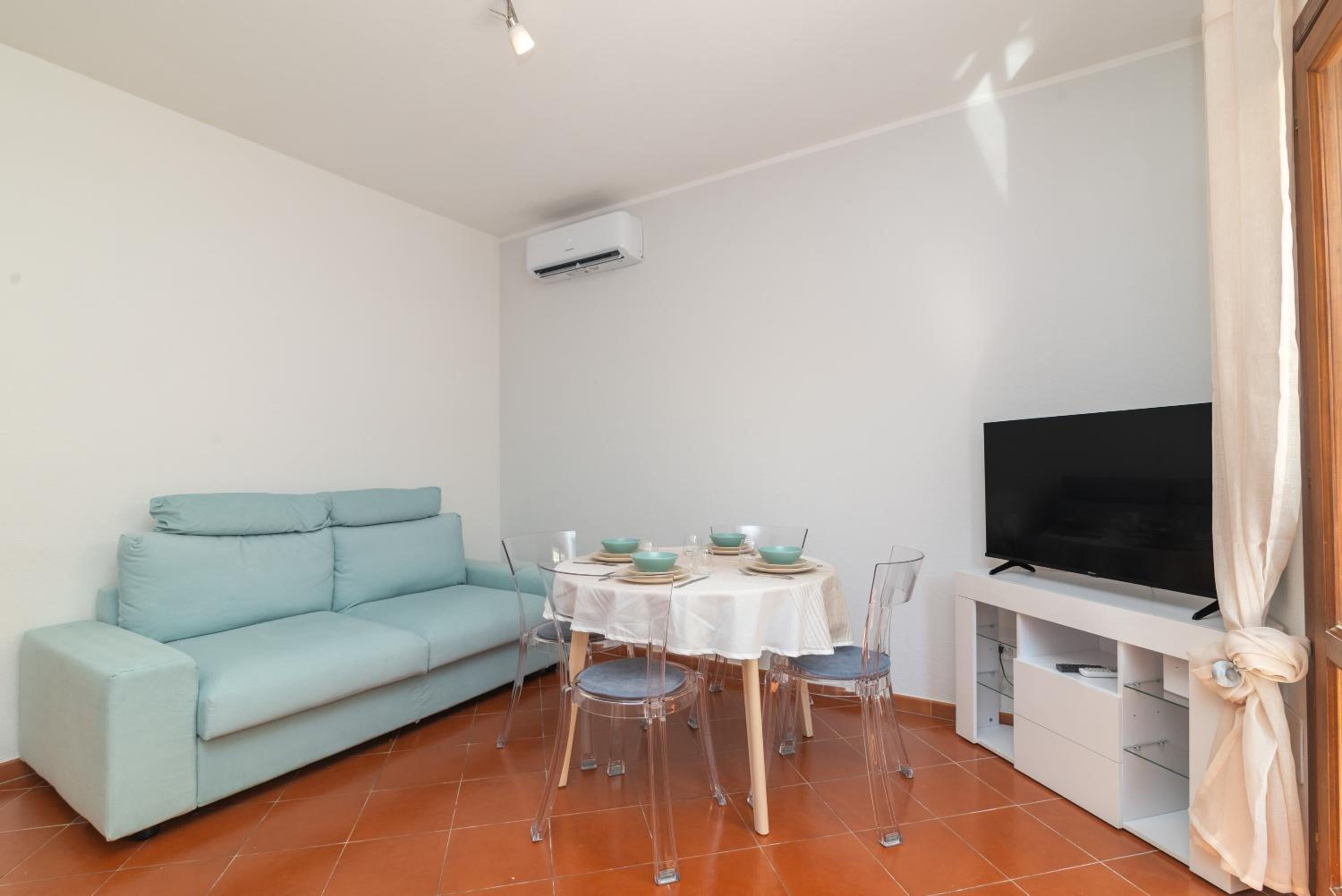 Studio Apartment with Sea View photo 3