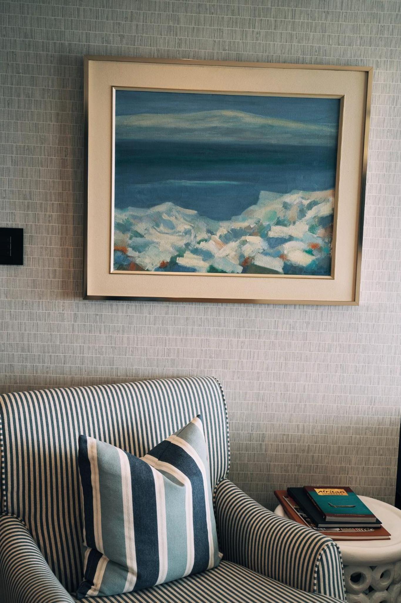 Suite - Photo 11