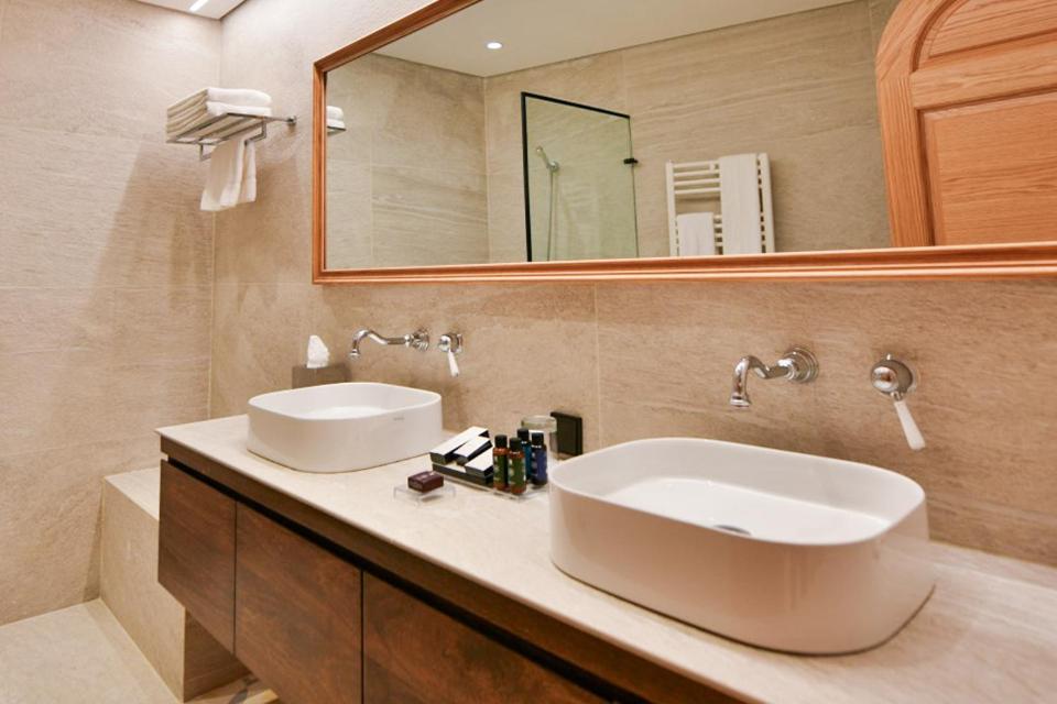 Suite with Garden View photo 3