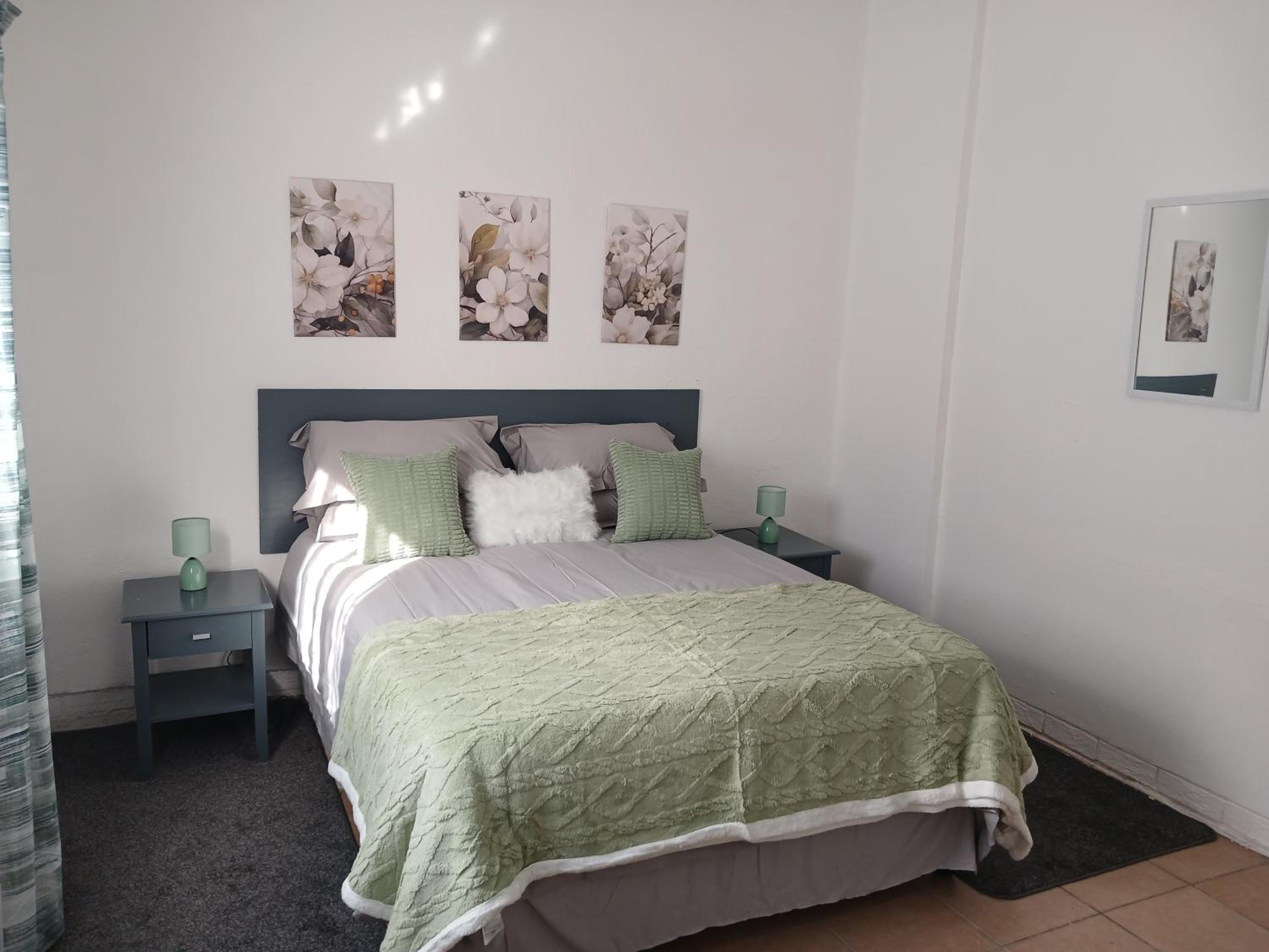 Double Room with Private Bathroom photo 2