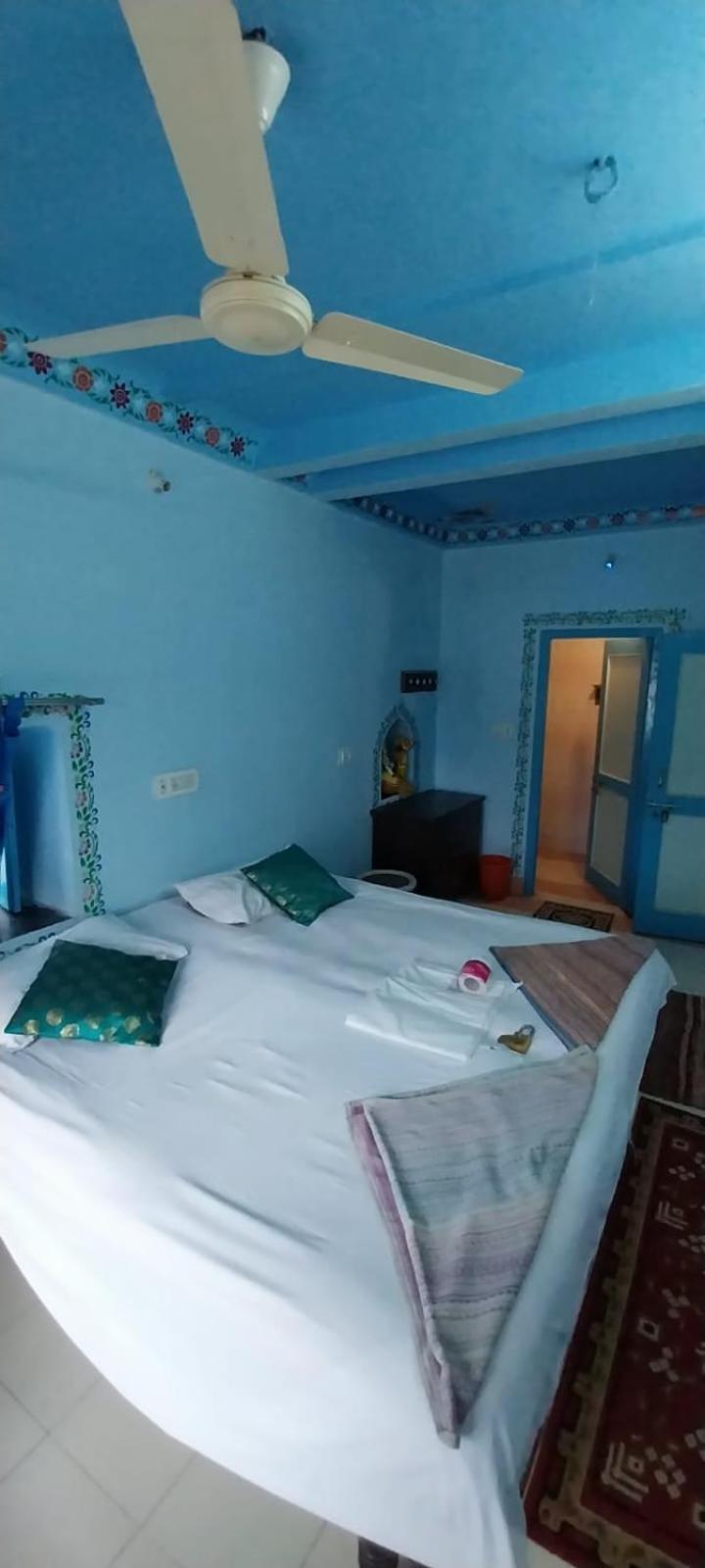 Double Room with Private Bathroom photo 3