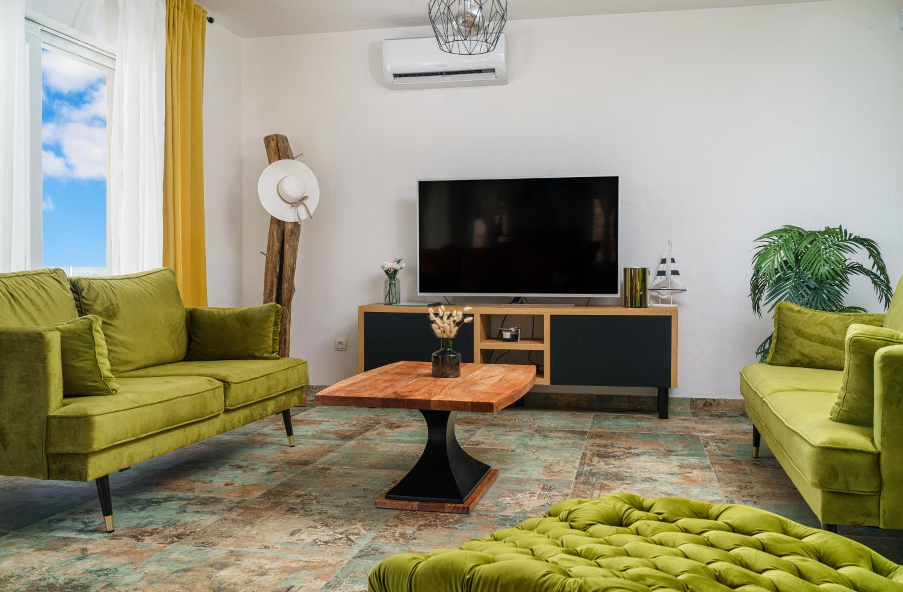 Three-Bedroom Villa photo 1
