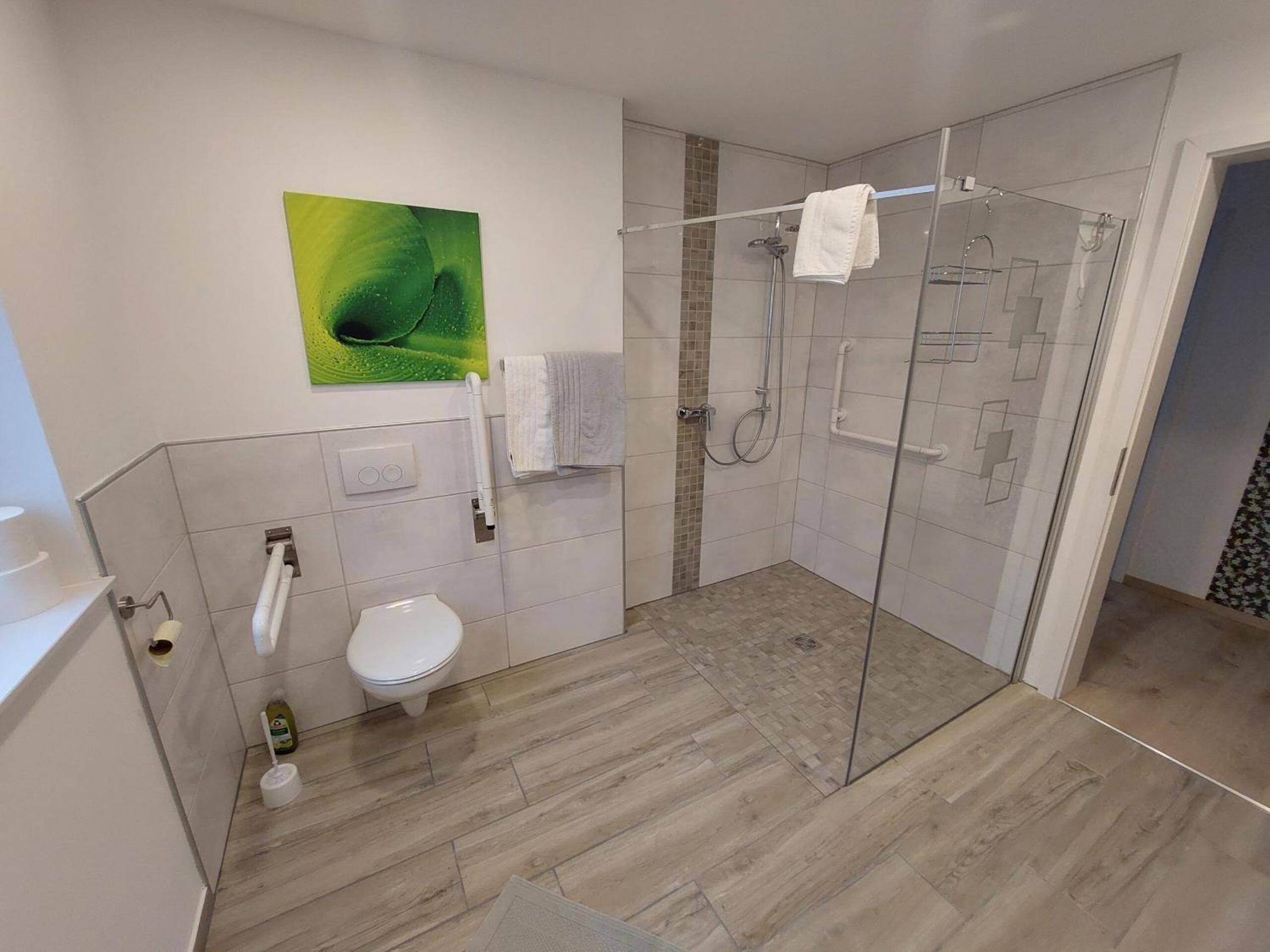 One-Bedroom Apartment with Balcony photo 2