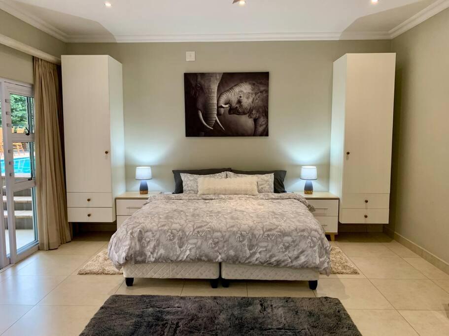 One-Bedroom Apartment with Terrace photo 1