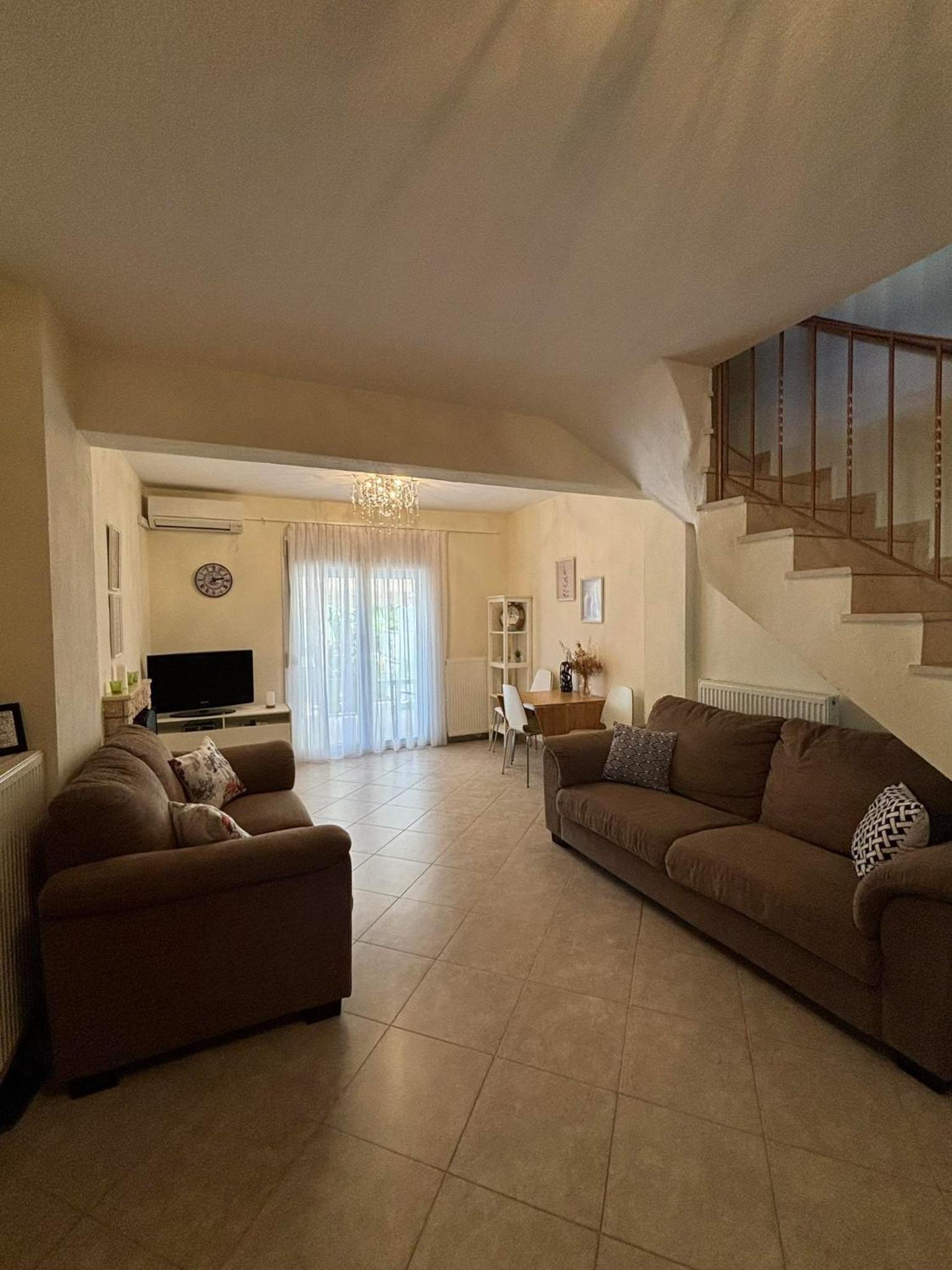 Four-Bedroom House photo 1