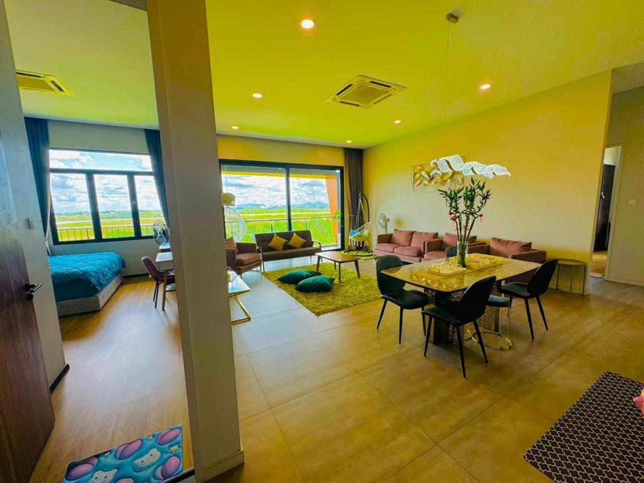 Three-Bedroom Apartment photo 1