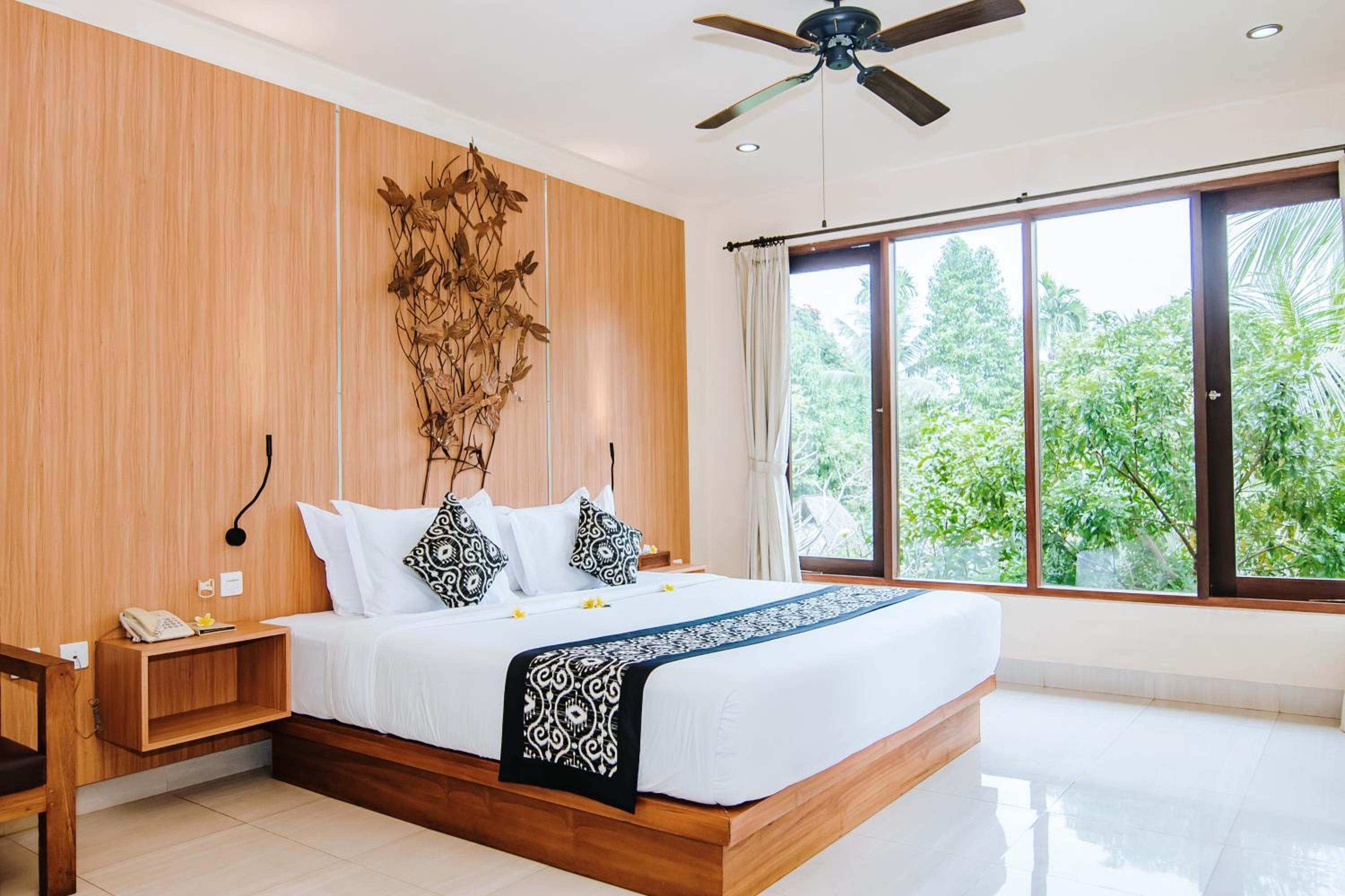 Suite with Valley View and Balcony