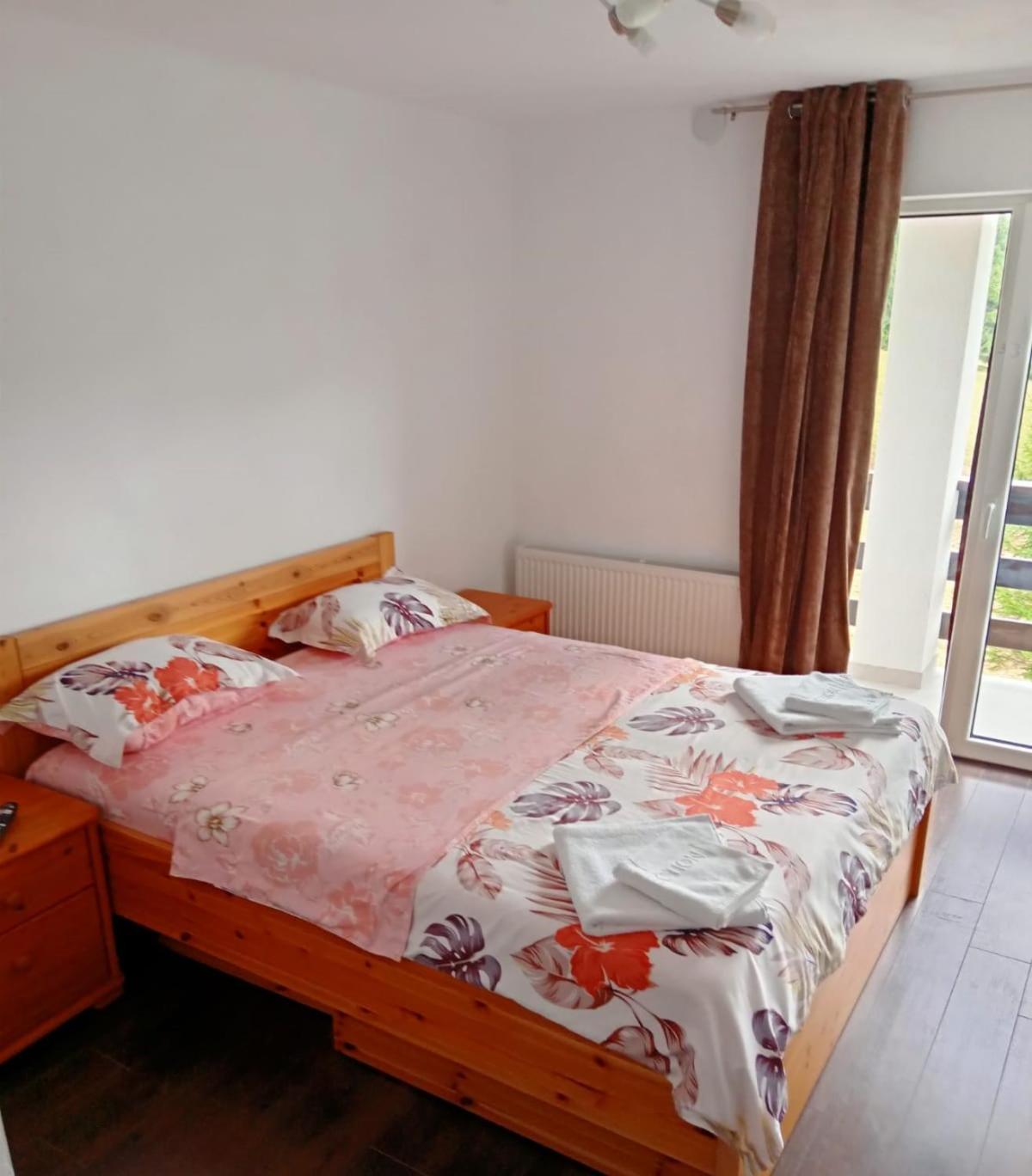 Standard Double Room with Shared Bathroom photo 1