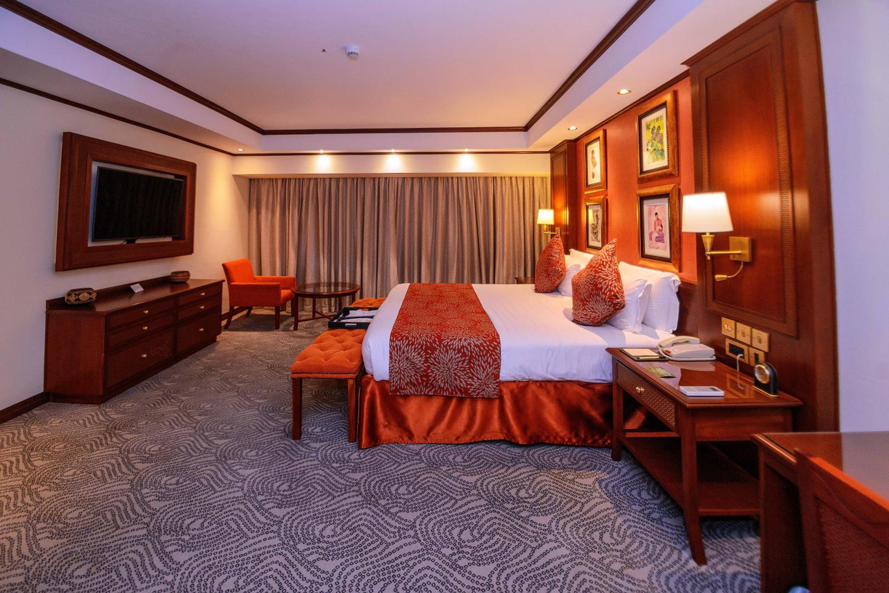 Club Premier Room - Photo 1