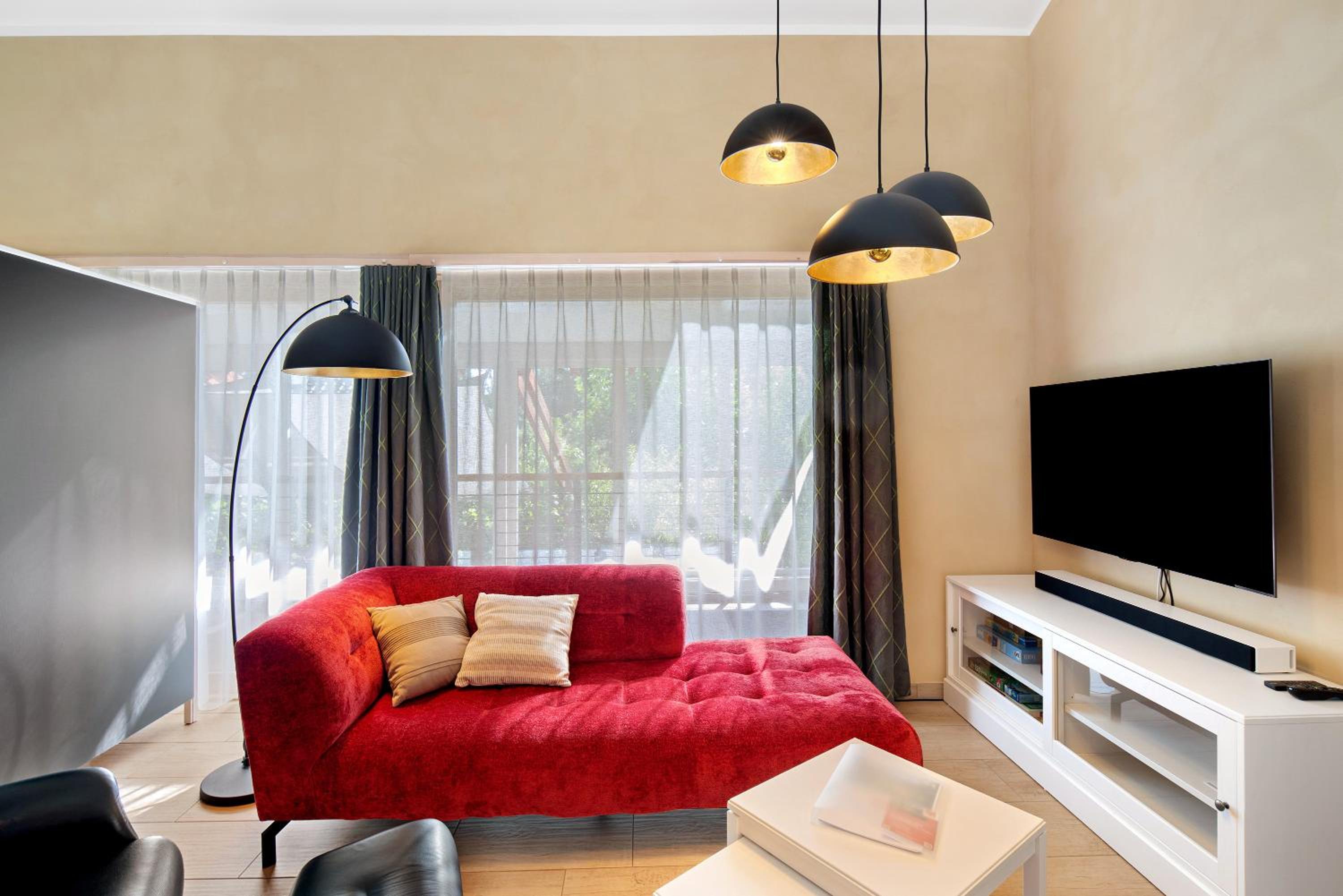 Two-Bedroom Deluxe Apartment with Garden View photo 1