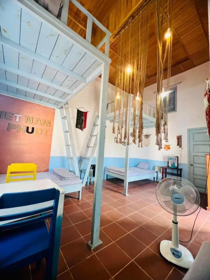 Mixed Dormitory Room
