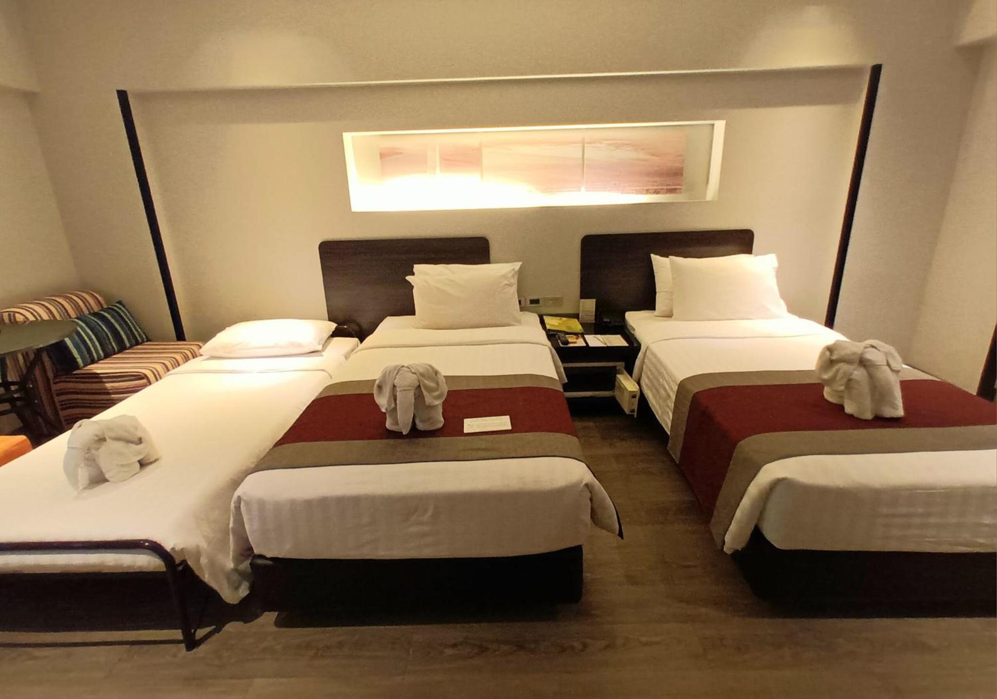 Superior Triple Room photo 2