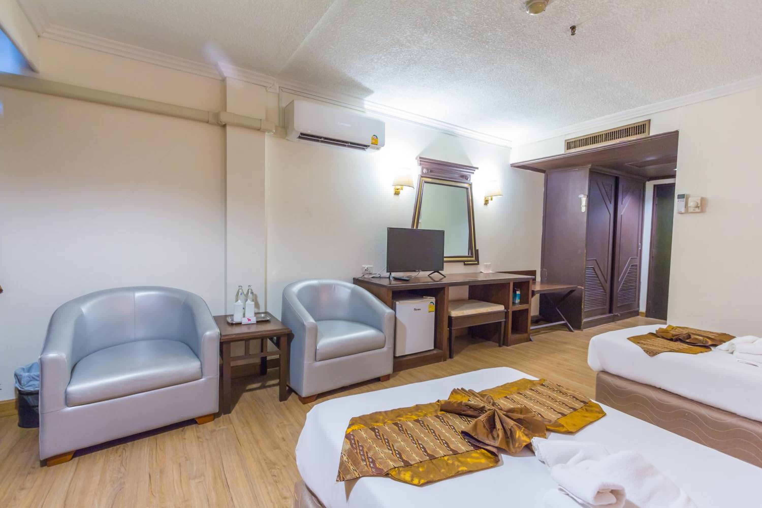 Superior Twin Room - Photo 12