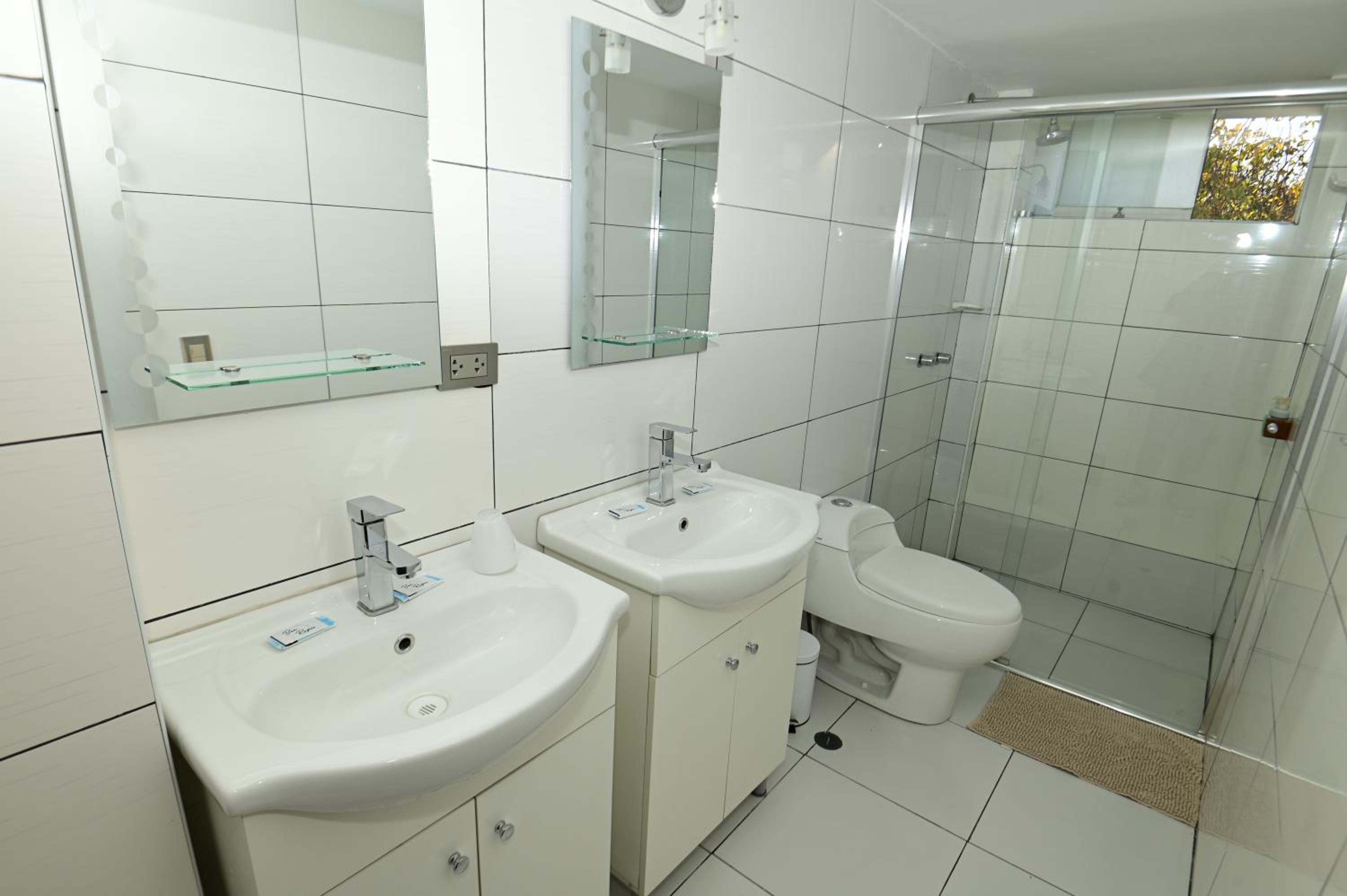 Double Room with Private Bathroom photo 3