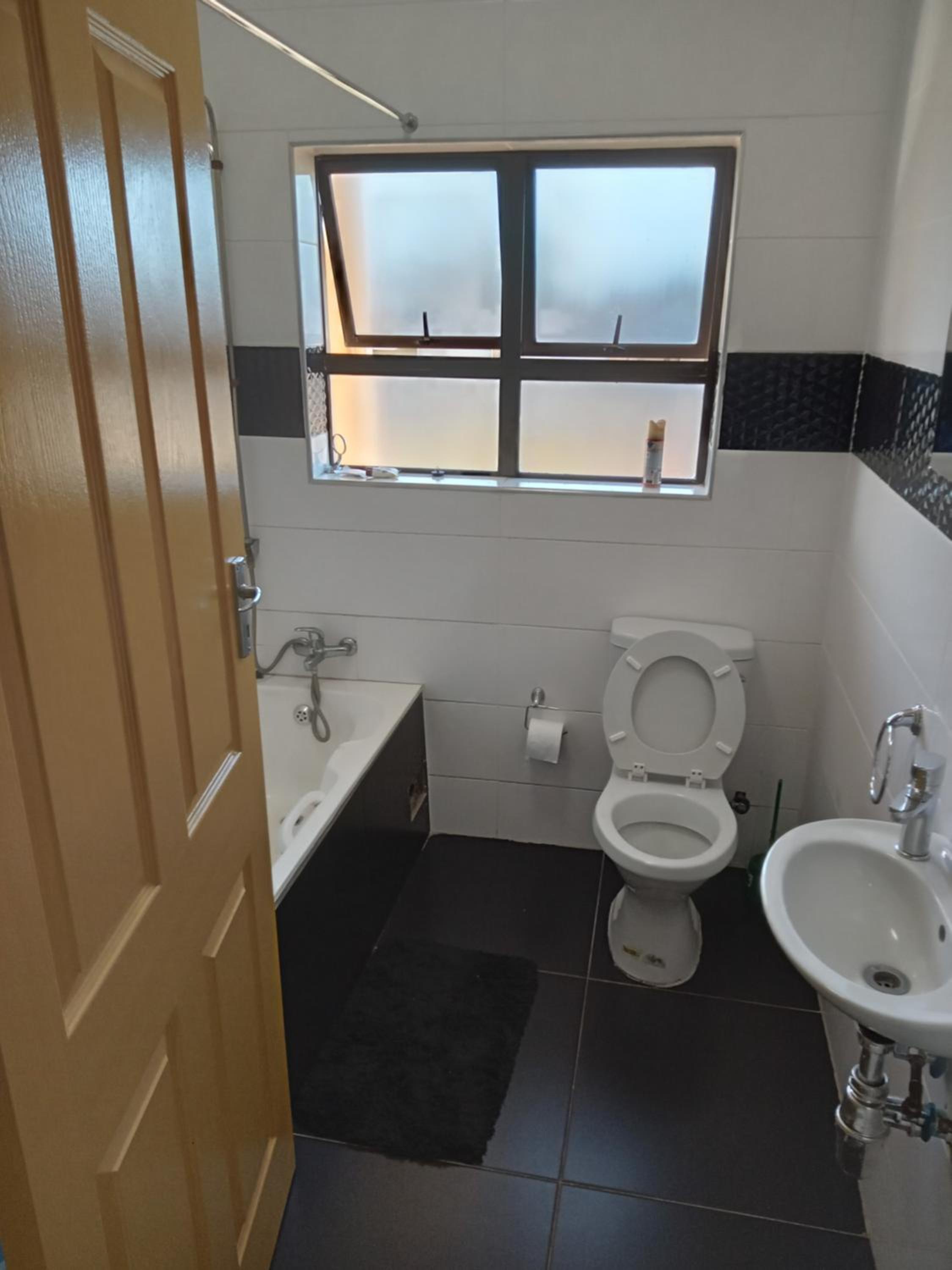 Deluxe Double Room with Balcony photo 2