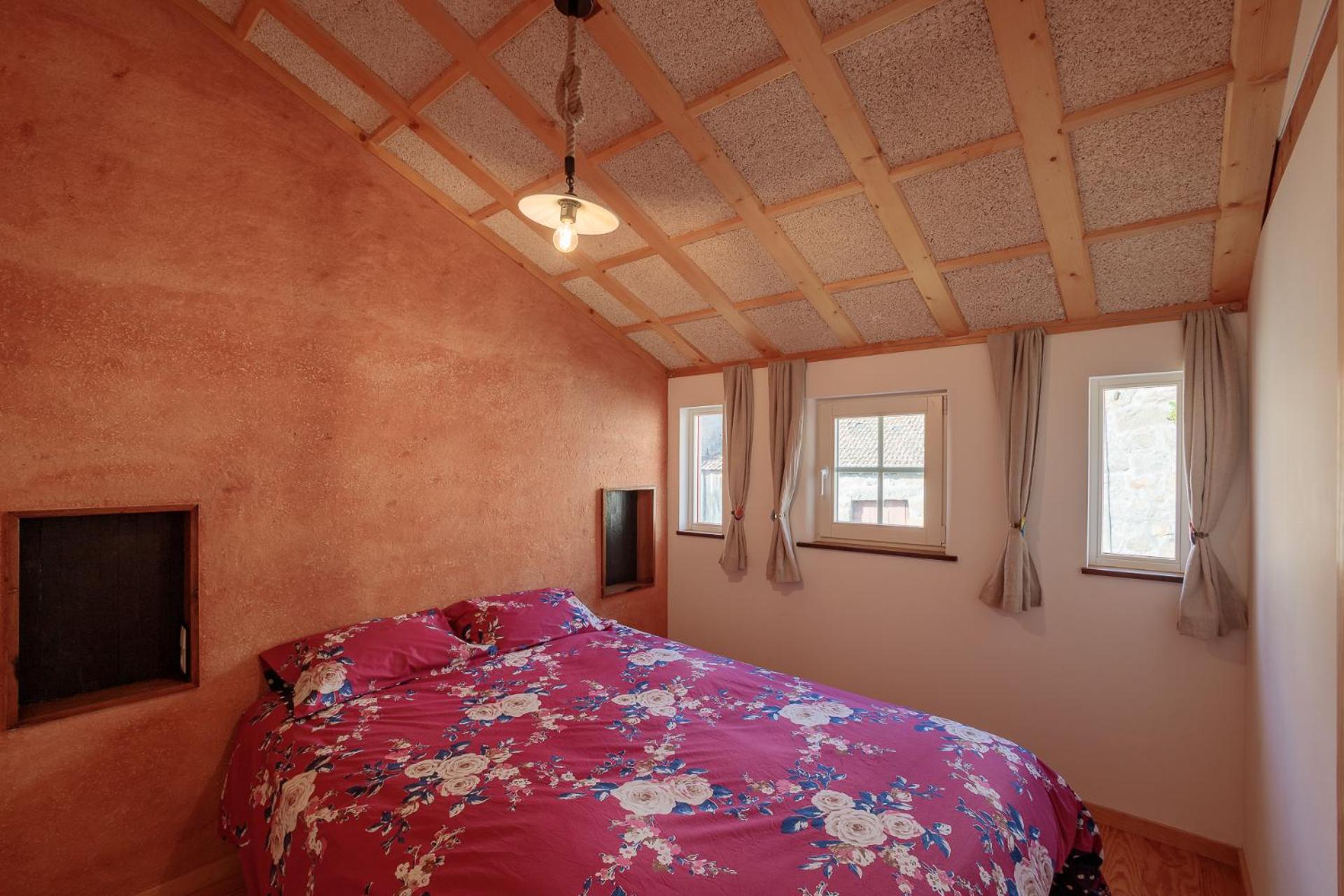 One-Bedroom House photo 1