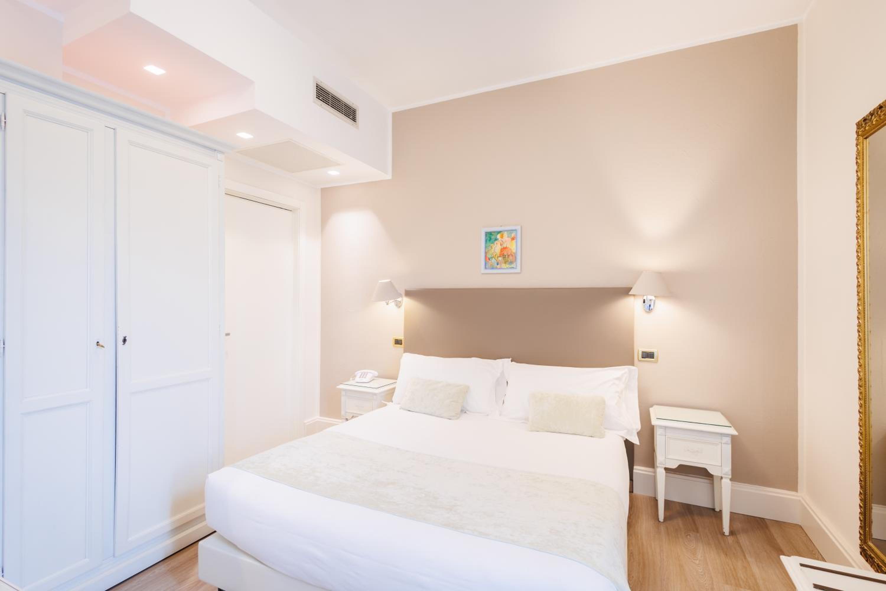 Classic Double or Twin Room