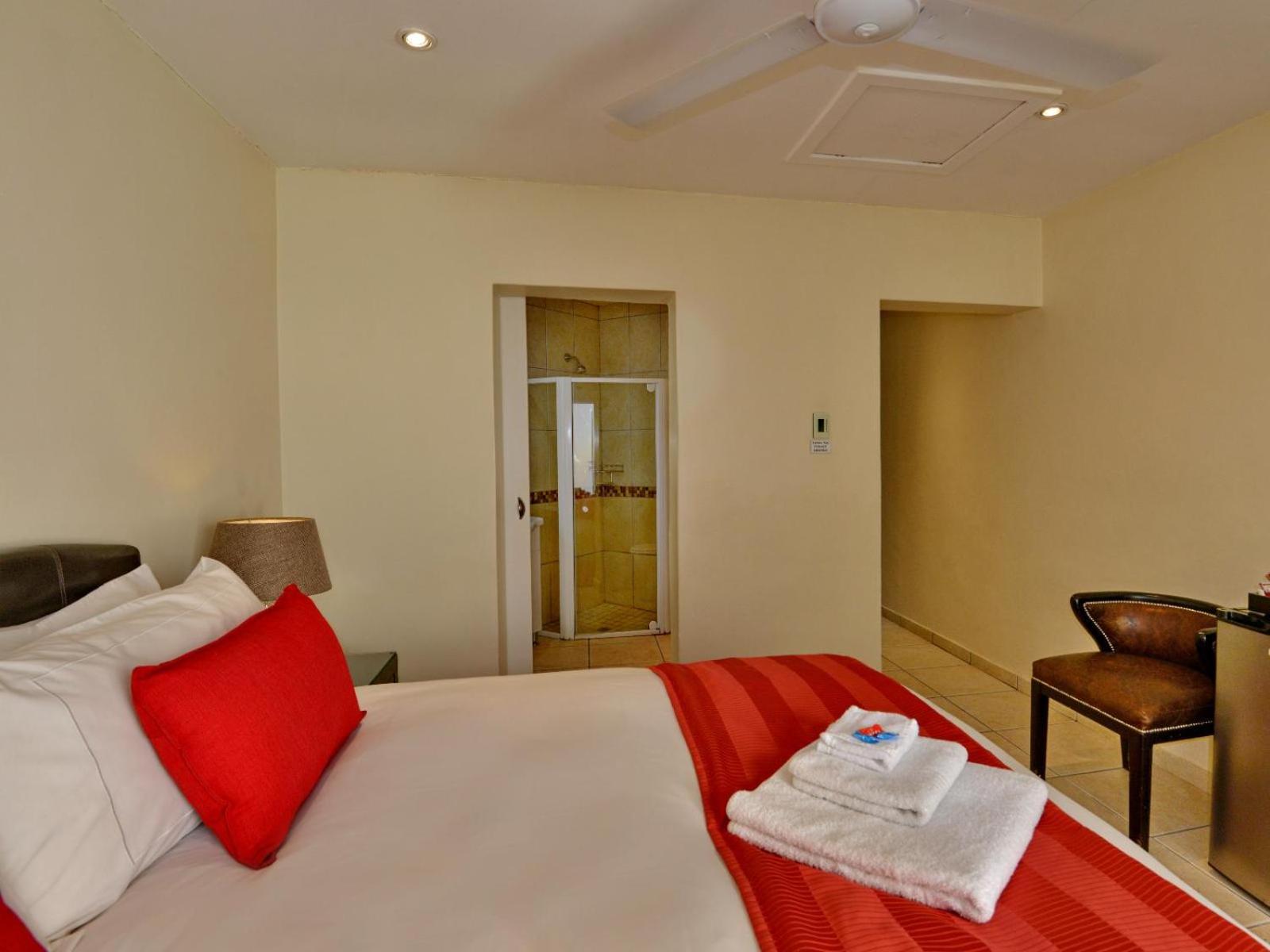 Twin/Double Room photo 3