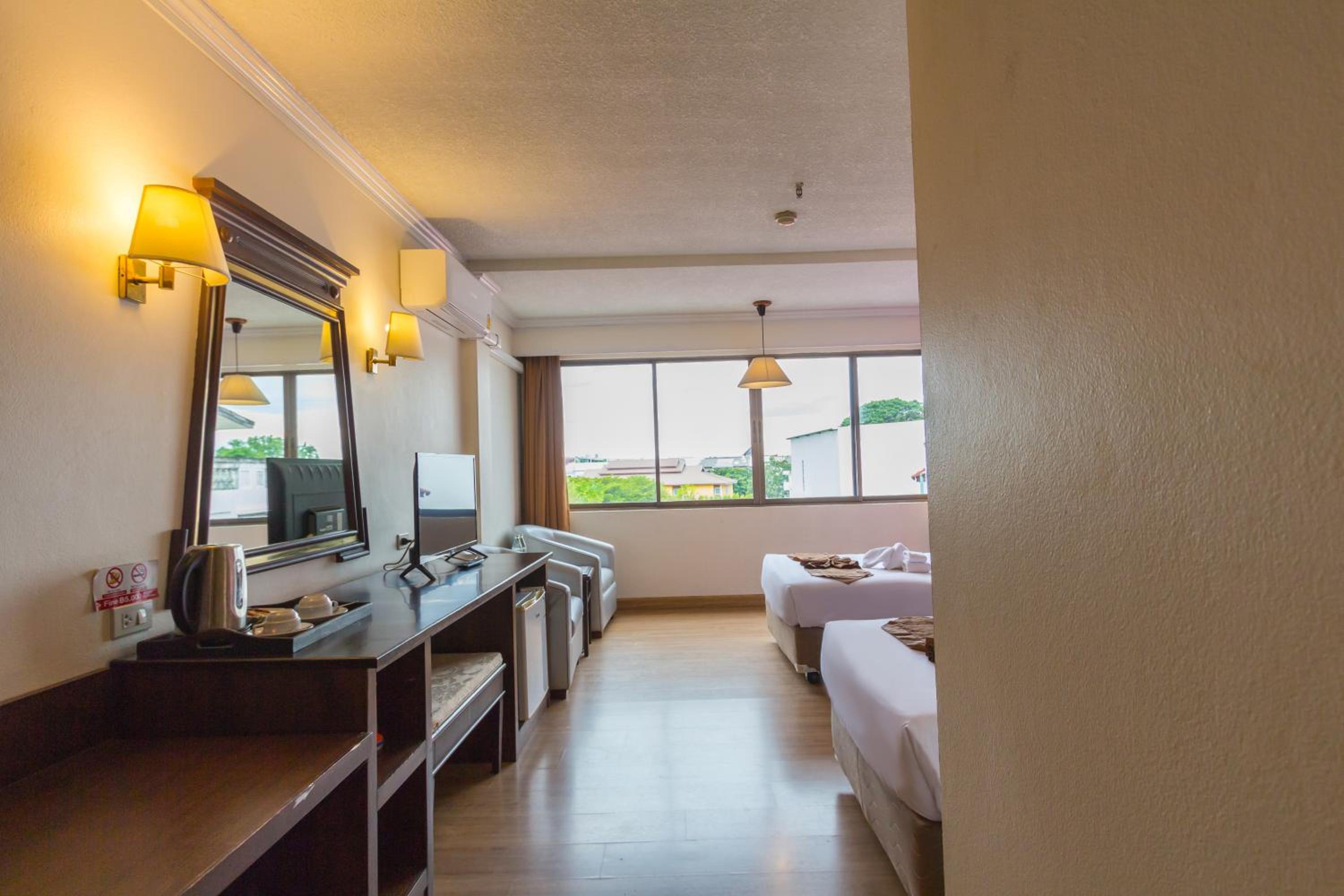 Deluxe Twin Room - Photo 3