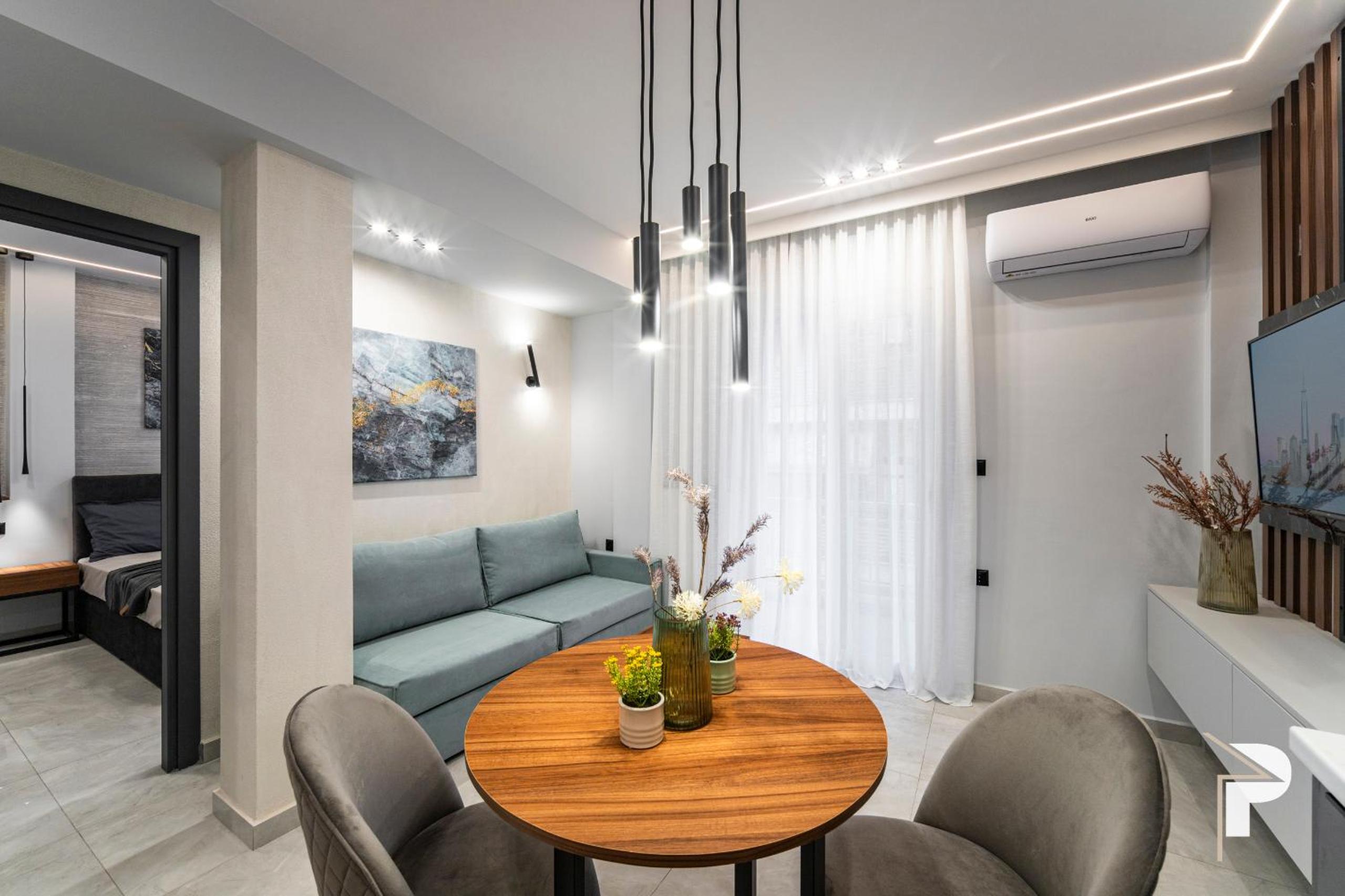 One-Bedroom Apartment